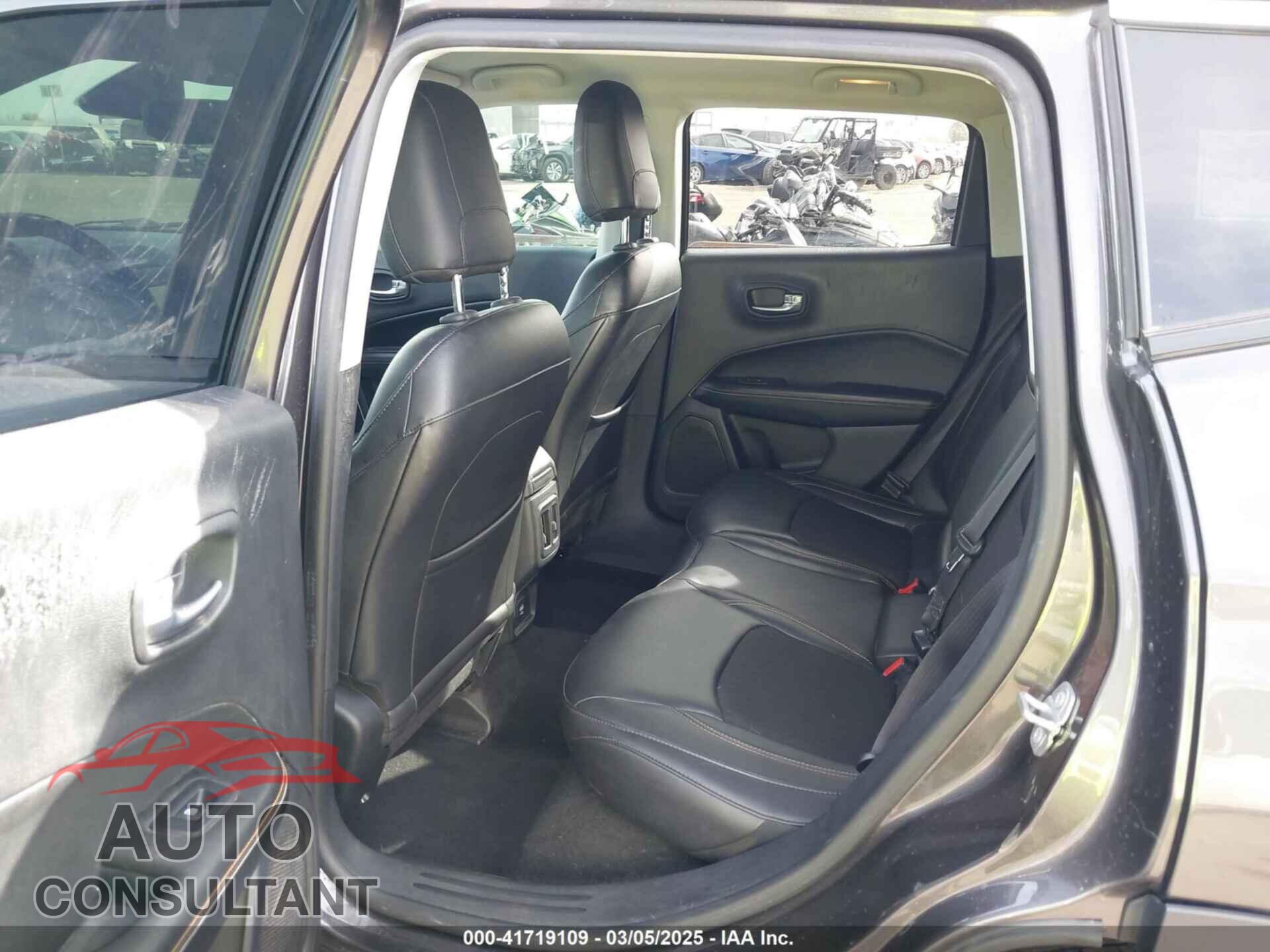 JEEP COMPASS 2018 - 3C4NJDBB5JT207707