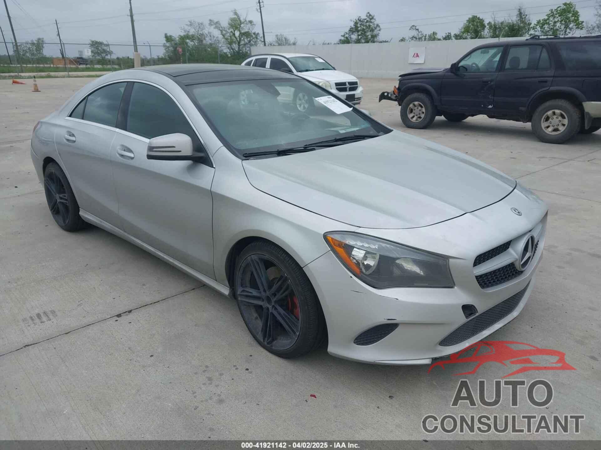 MERCEDES-BENZ CLA 250 2018 - WDDSJ4EB1JN556917