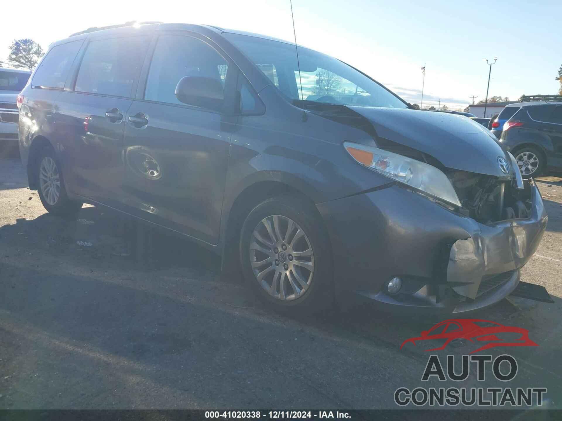 TOYOTA SIENNA 2014 - 5TDYK3DC8ES409922