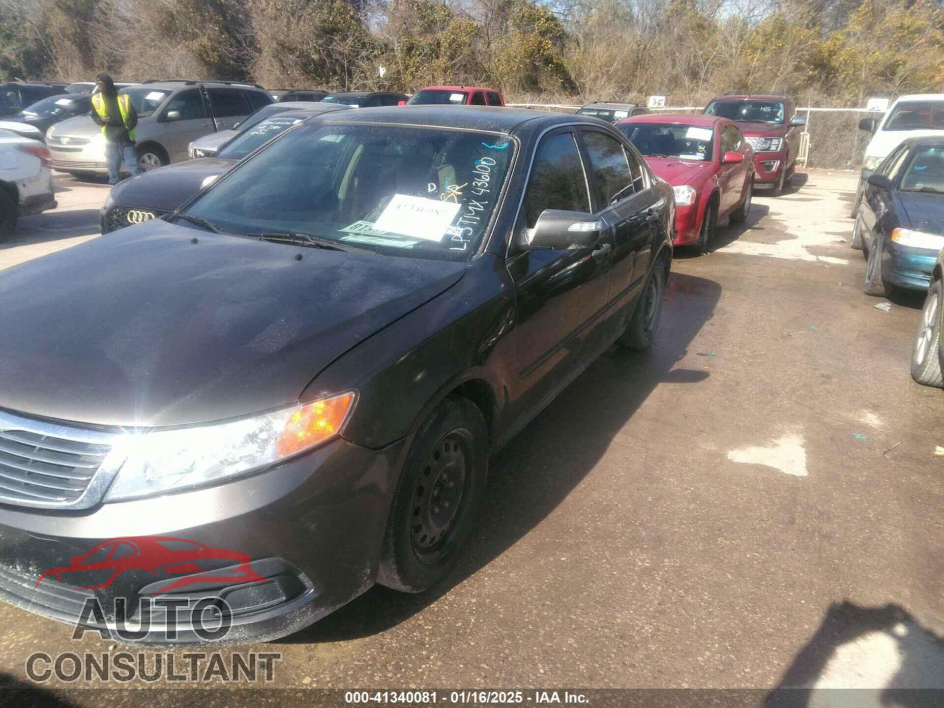 KIA OPTIMA 2010 - KNAGG4A82A5436100