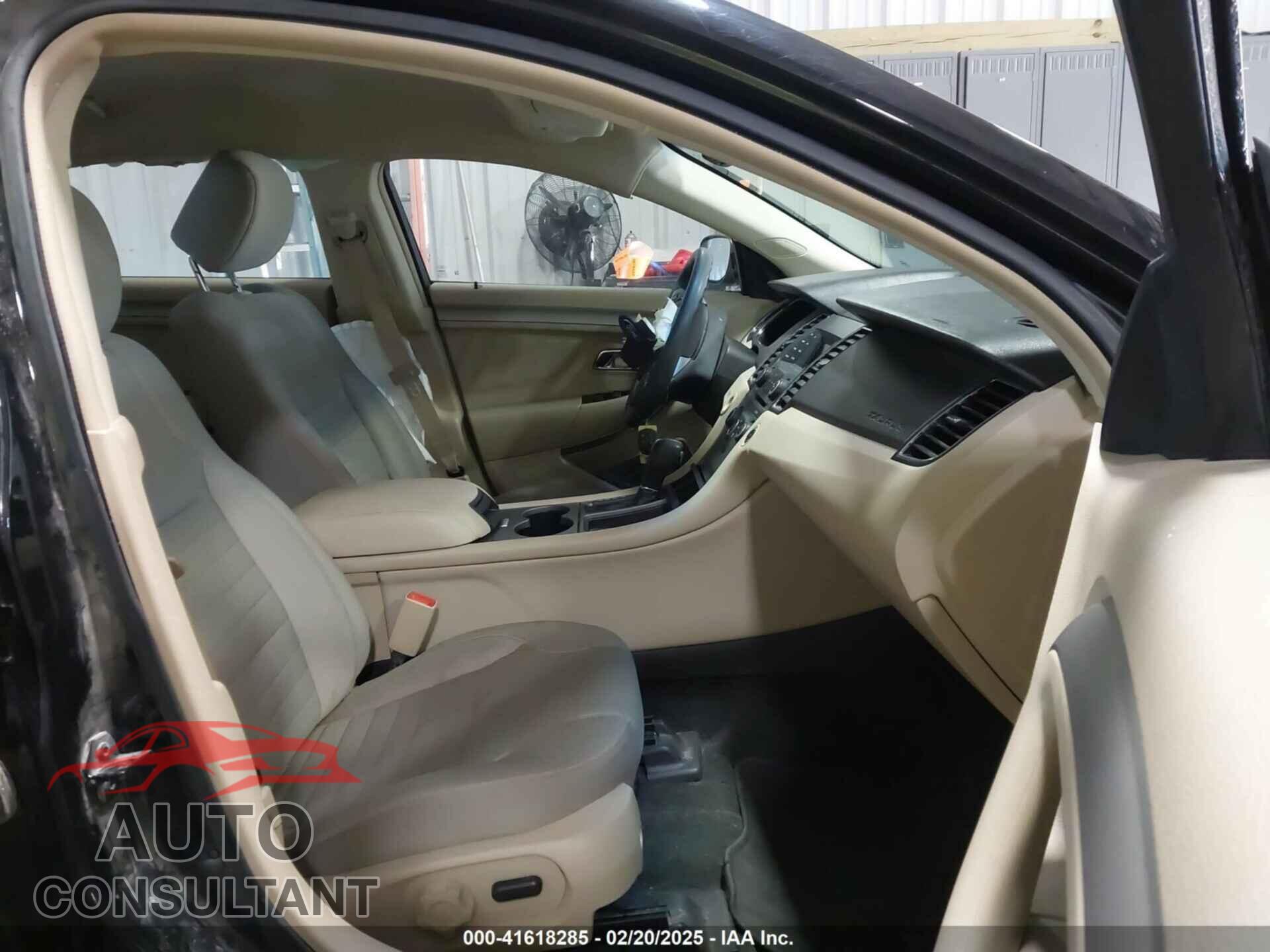 FORD TAURUS 2017 - 1FAHP2D88HG122589