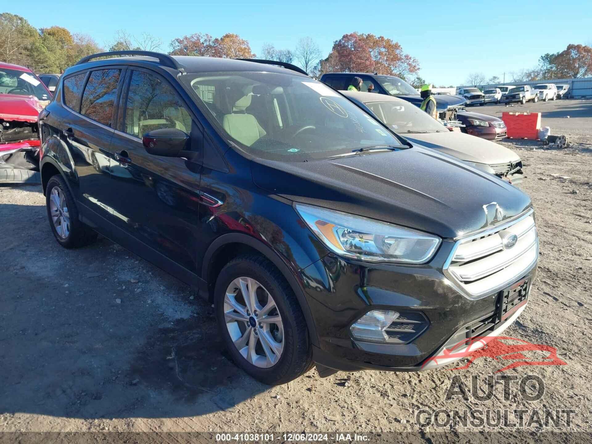 FORD ESCAPE 2018 - 1FMCU0GD8JUB26929