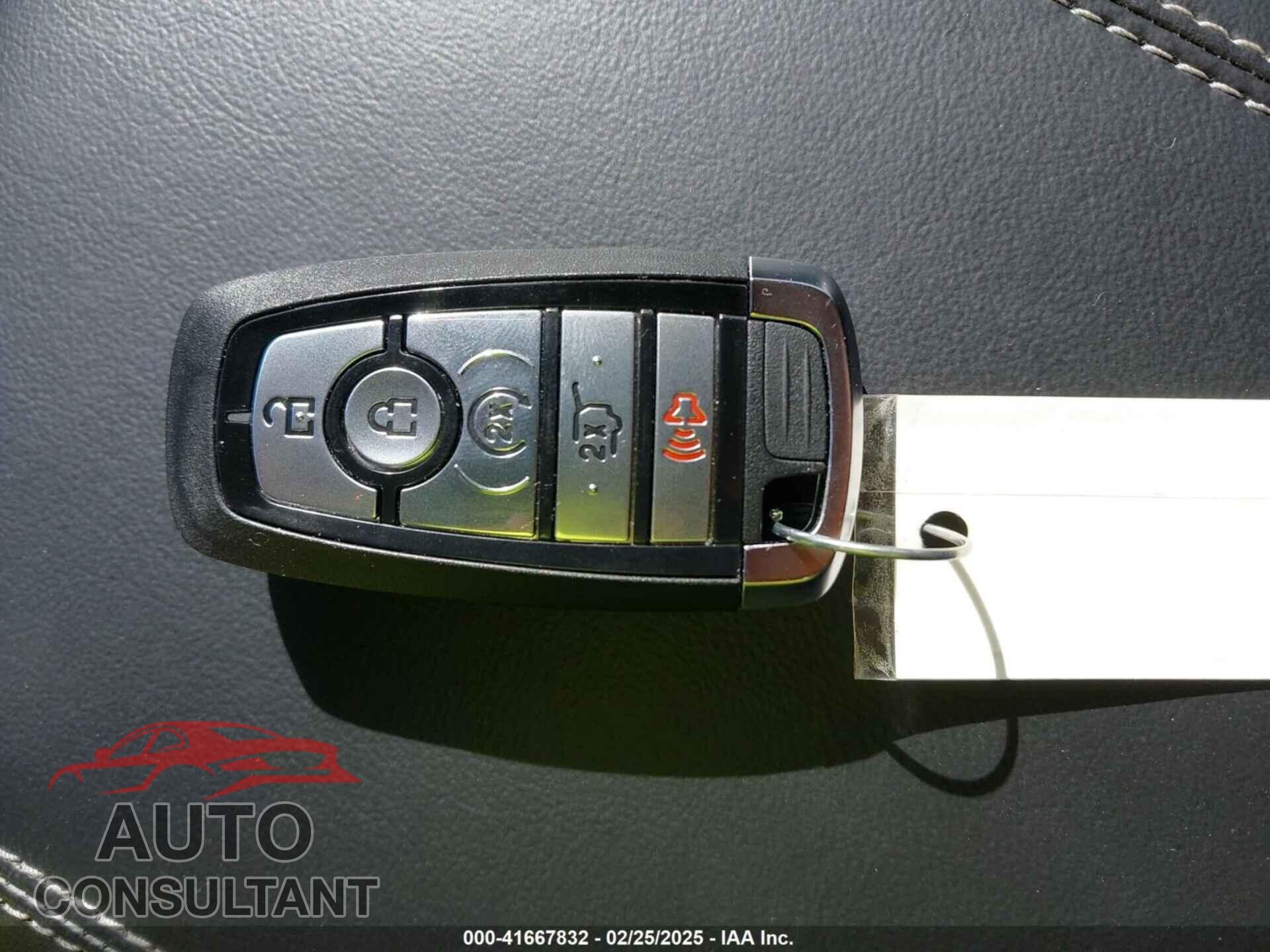 FORD EXPLORER 2024 - 1FMSK7DH5RGA42479