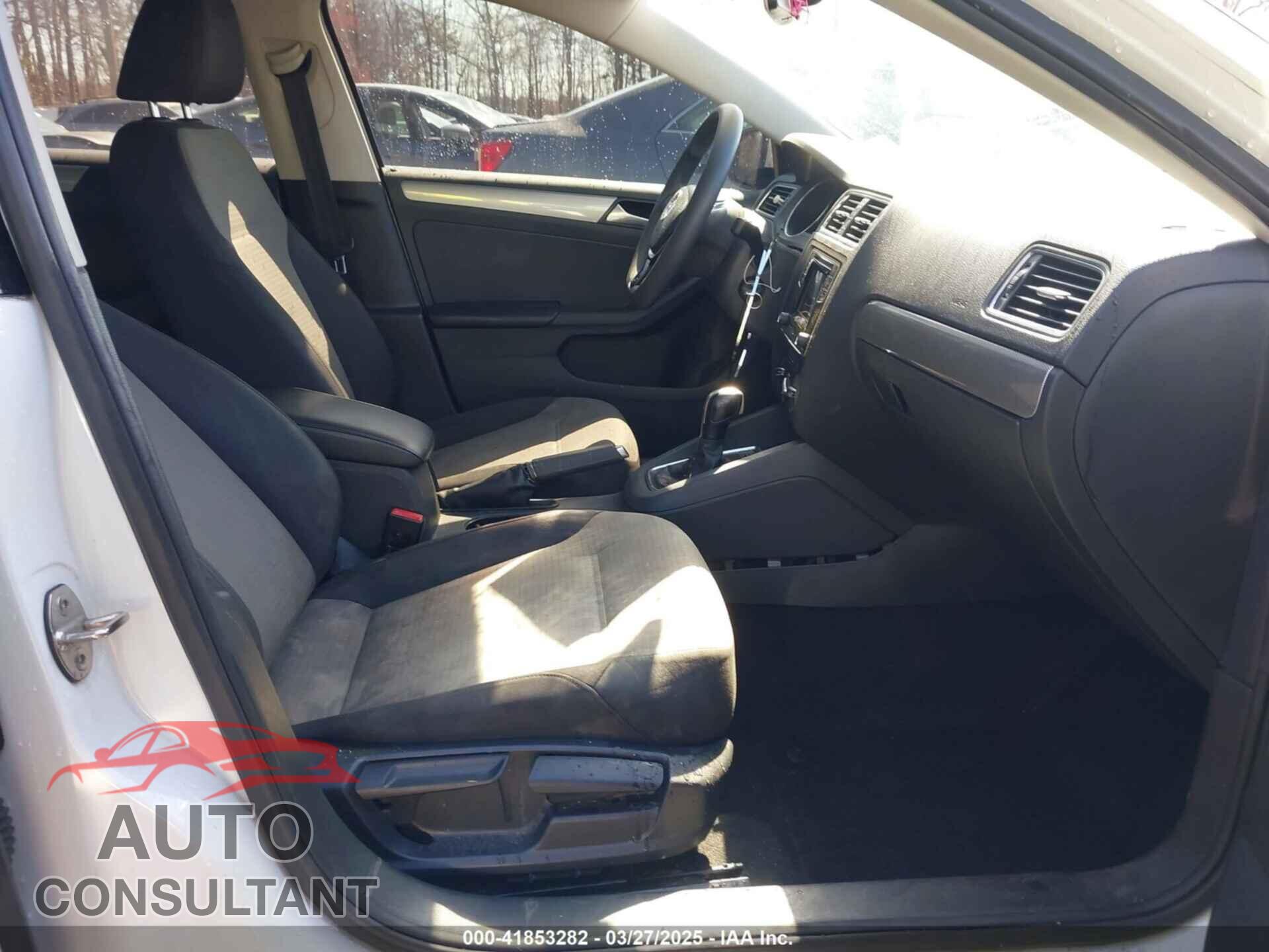 VOLKSWAGEN JETTA 2017 - 3VW2B7AJ2HM353056
