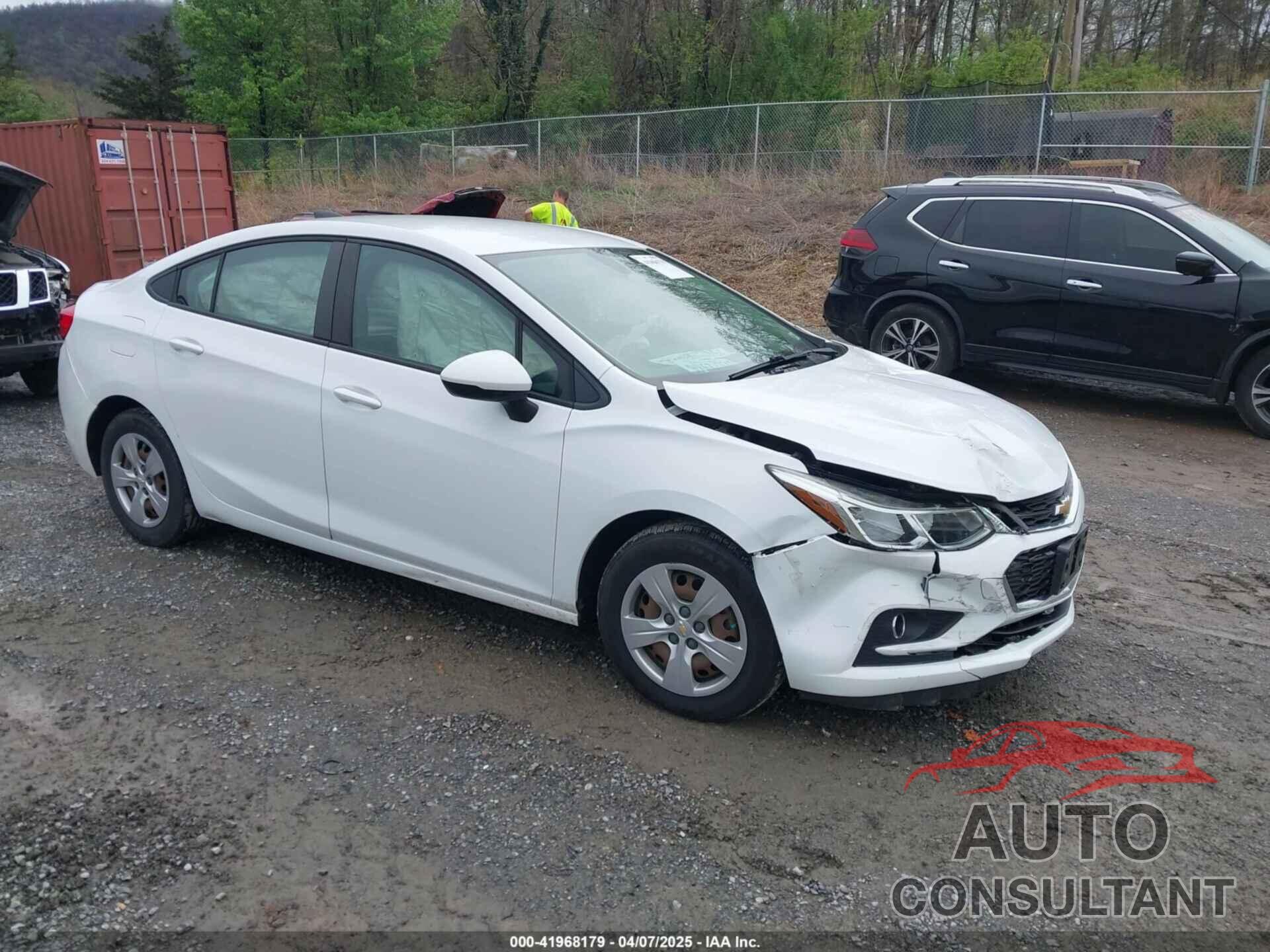 CHEVROLET CRUZE 2018 - 1G1BC5SM2J7244781