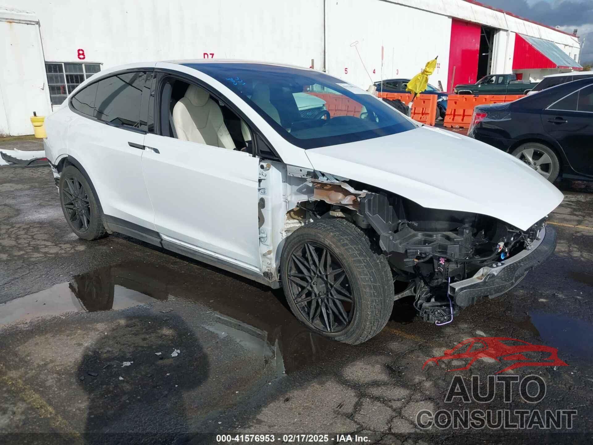 TESLA MODEL X 2022 - 7SAXCDE56NF360208