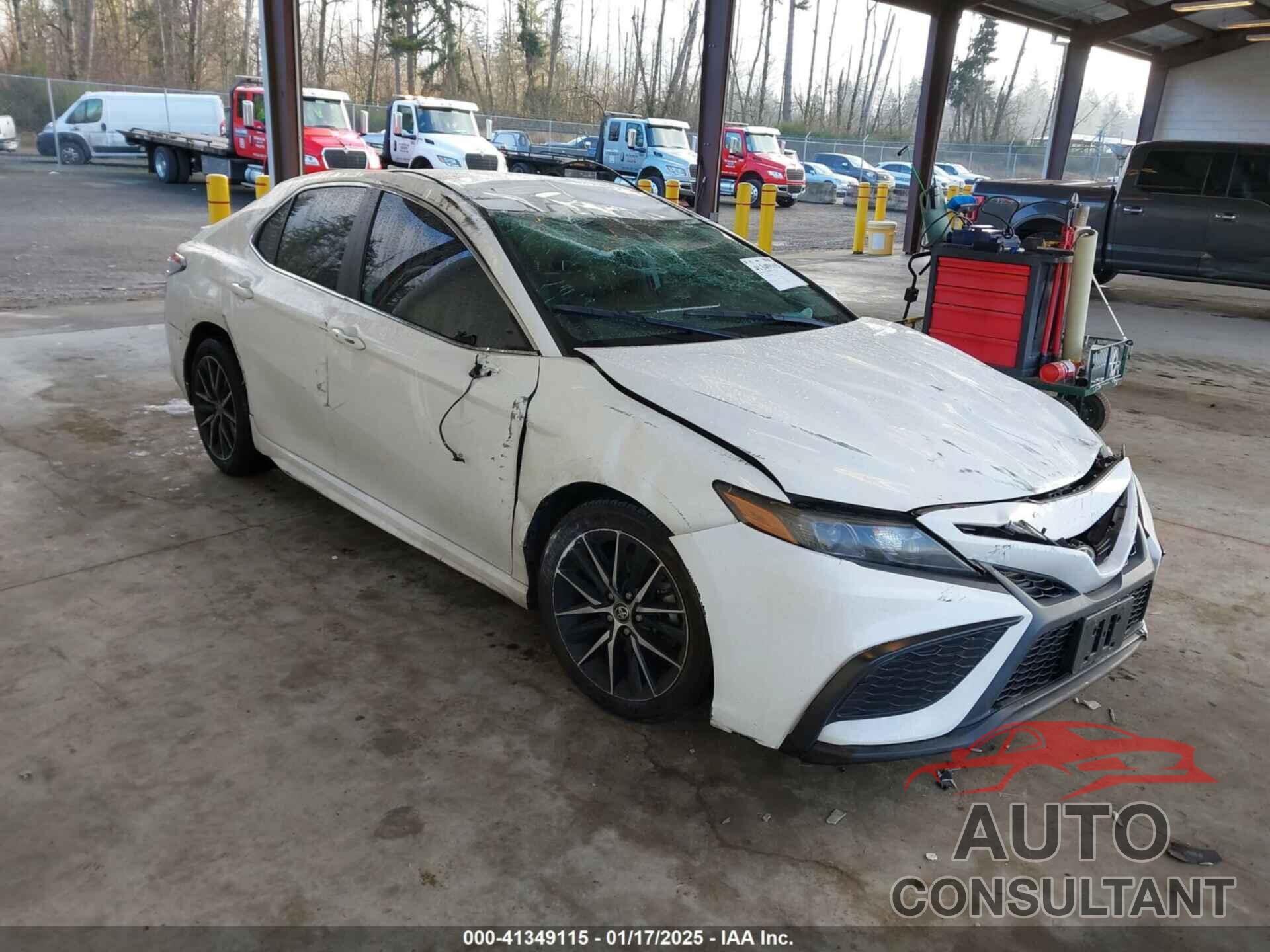 TOYOTA CAMRY 2021 - 4T1G11AK4MU466896