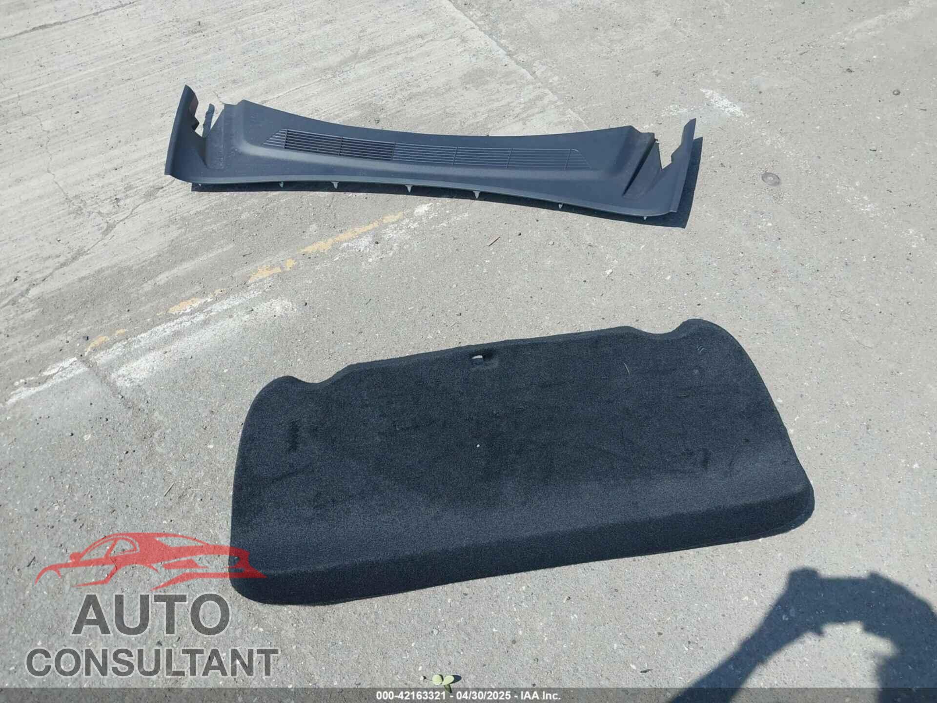 TESLA MODEL 3 2024 - 5YJ3E1EA7RF868520