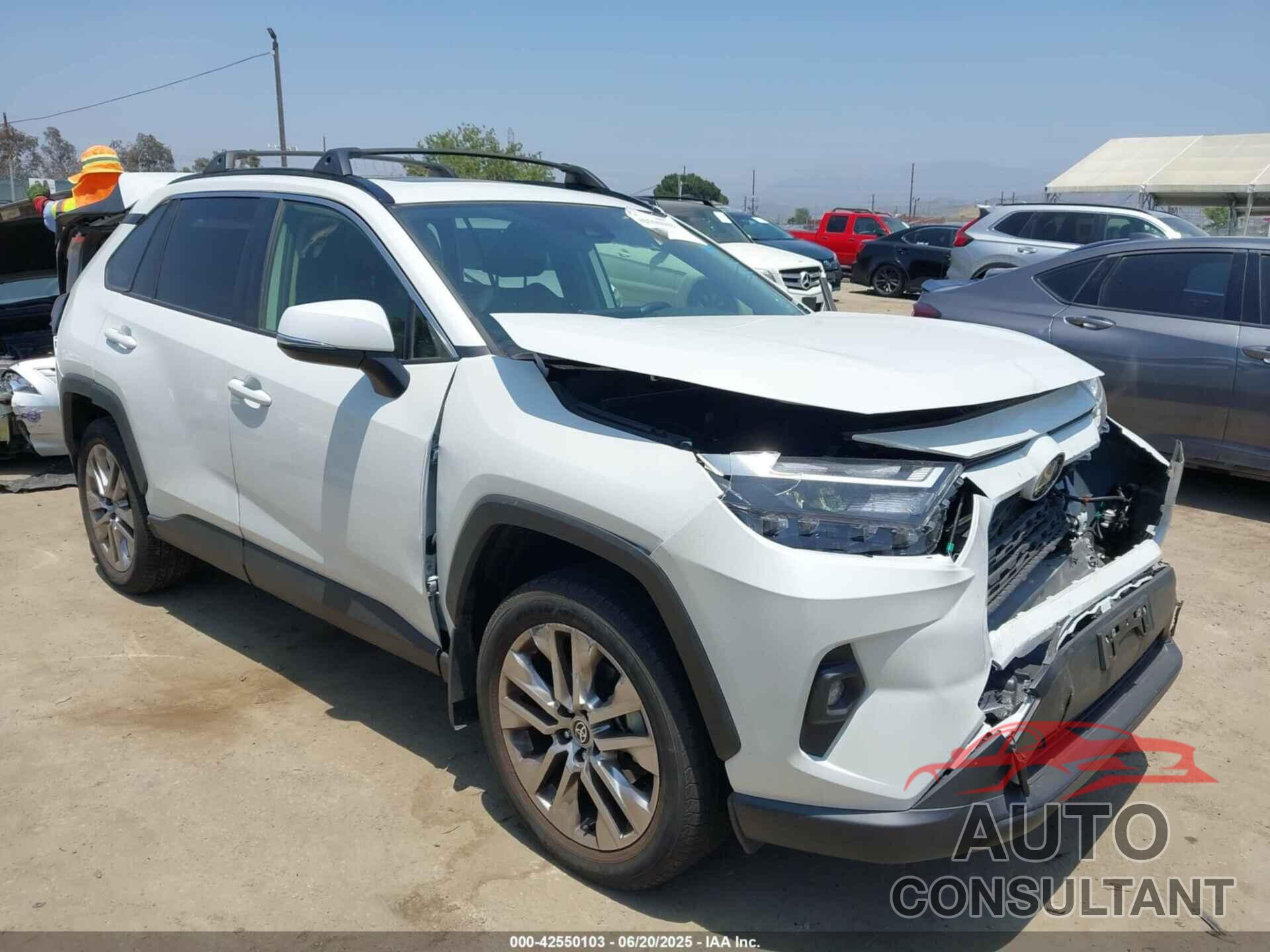 TOYOTA RAV4 2023 - JTMC1RFV2PD101299