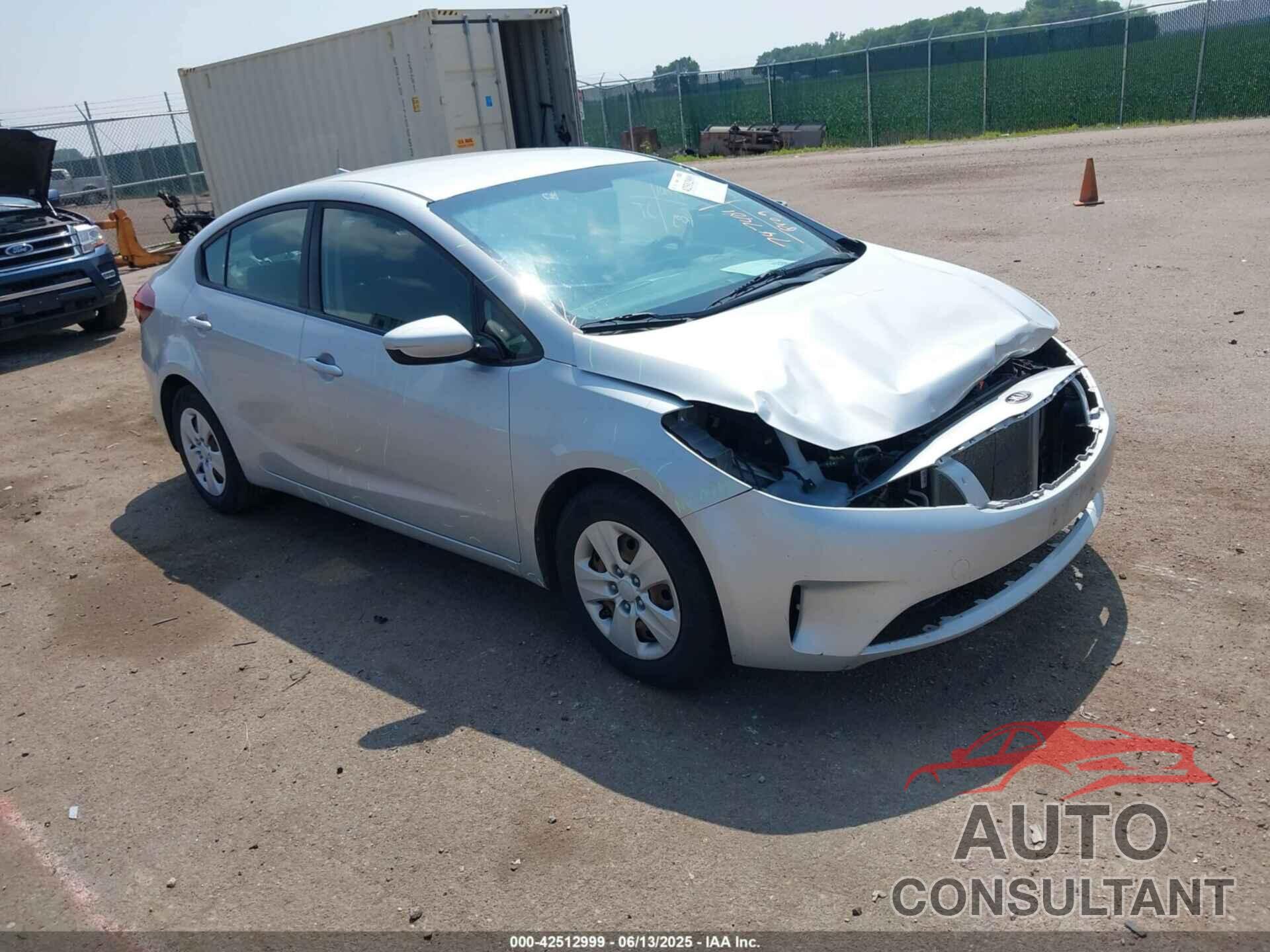 KIA FORTE 2018 - 3KPFL4A75JE204452