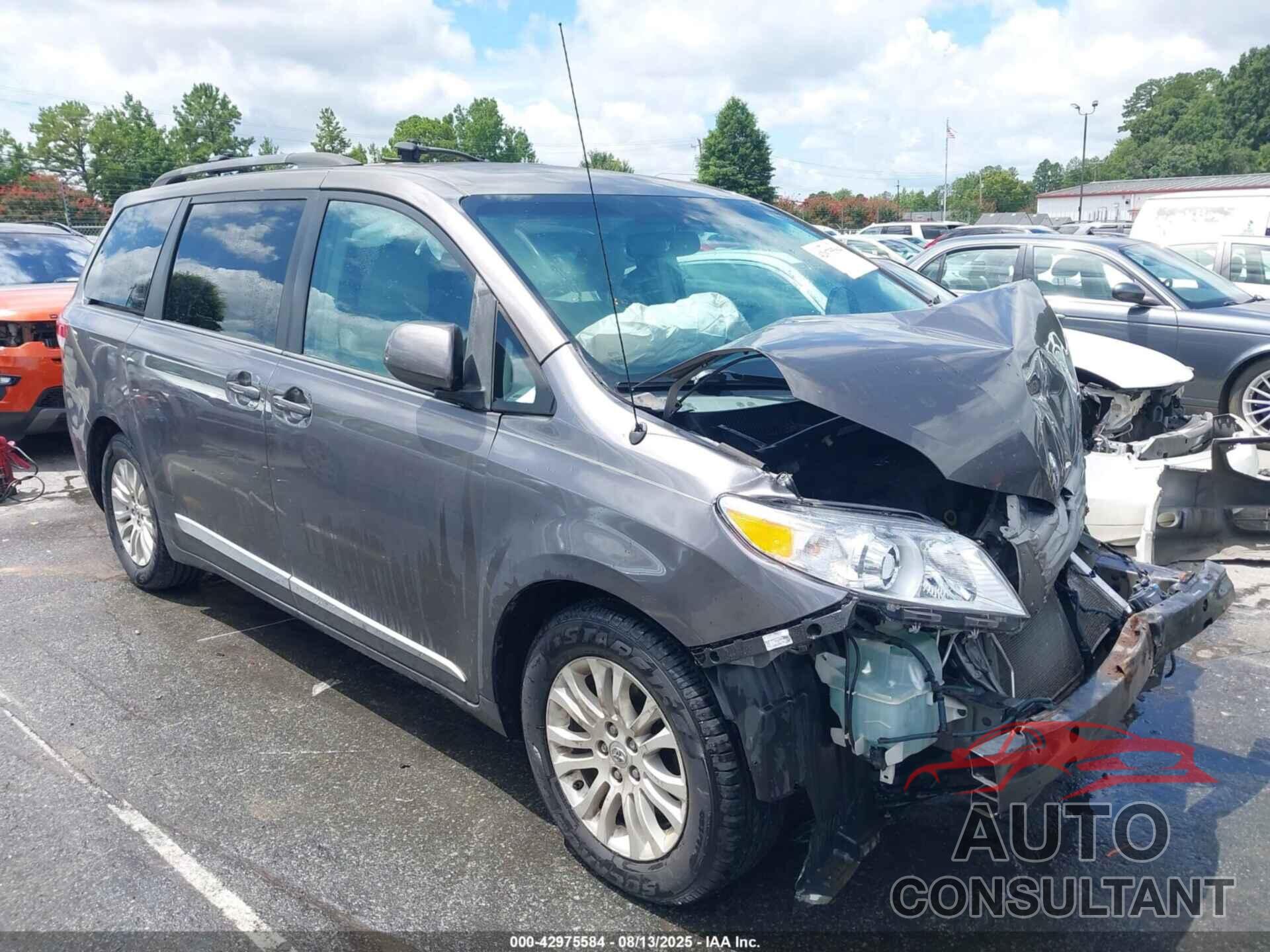 TOYOTA SIENNA 2013 - 5TDYK3DC8DS357402