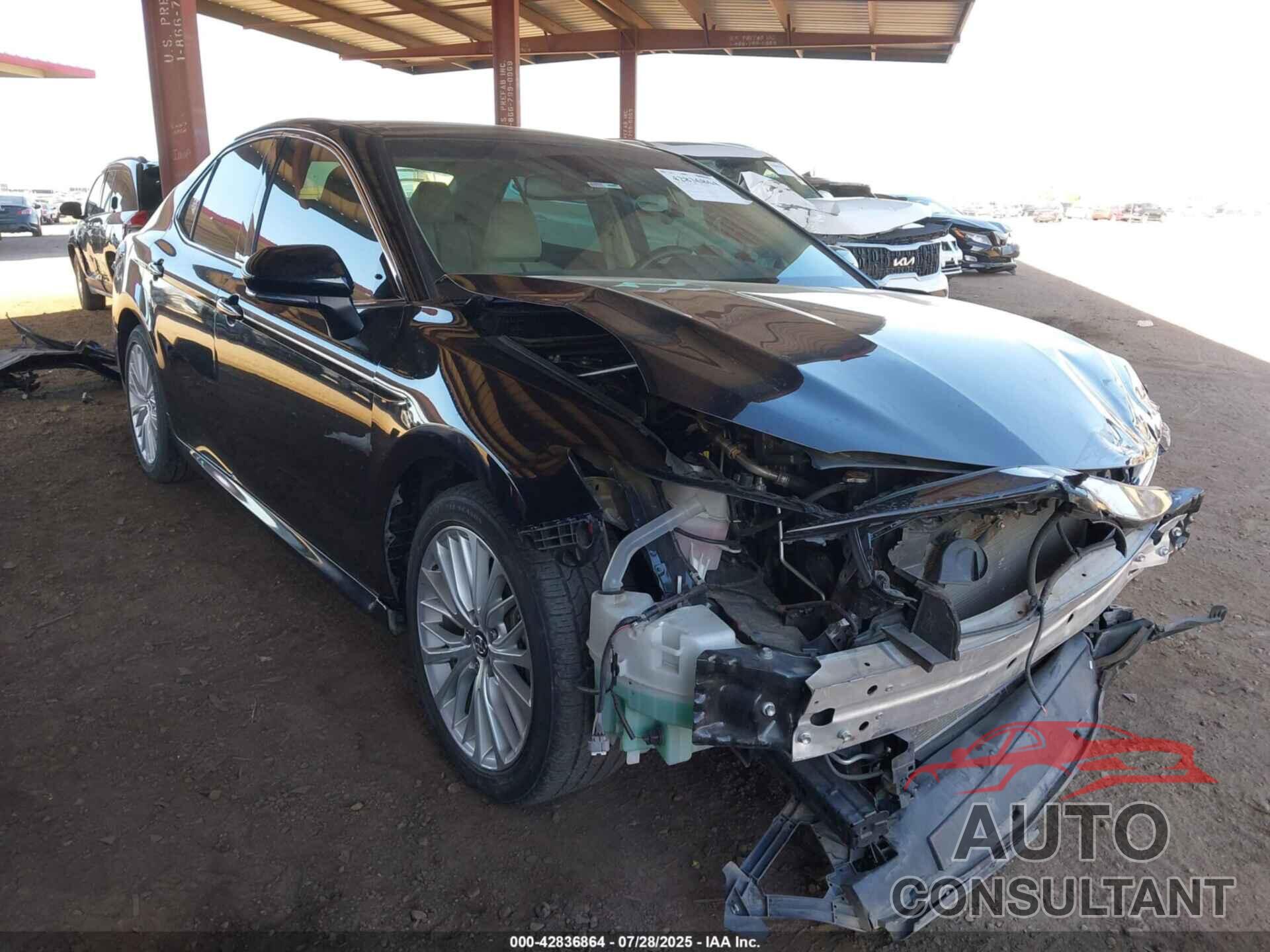 TOYOTA CAMRY 2018 - 4T1B11HK5JU006593