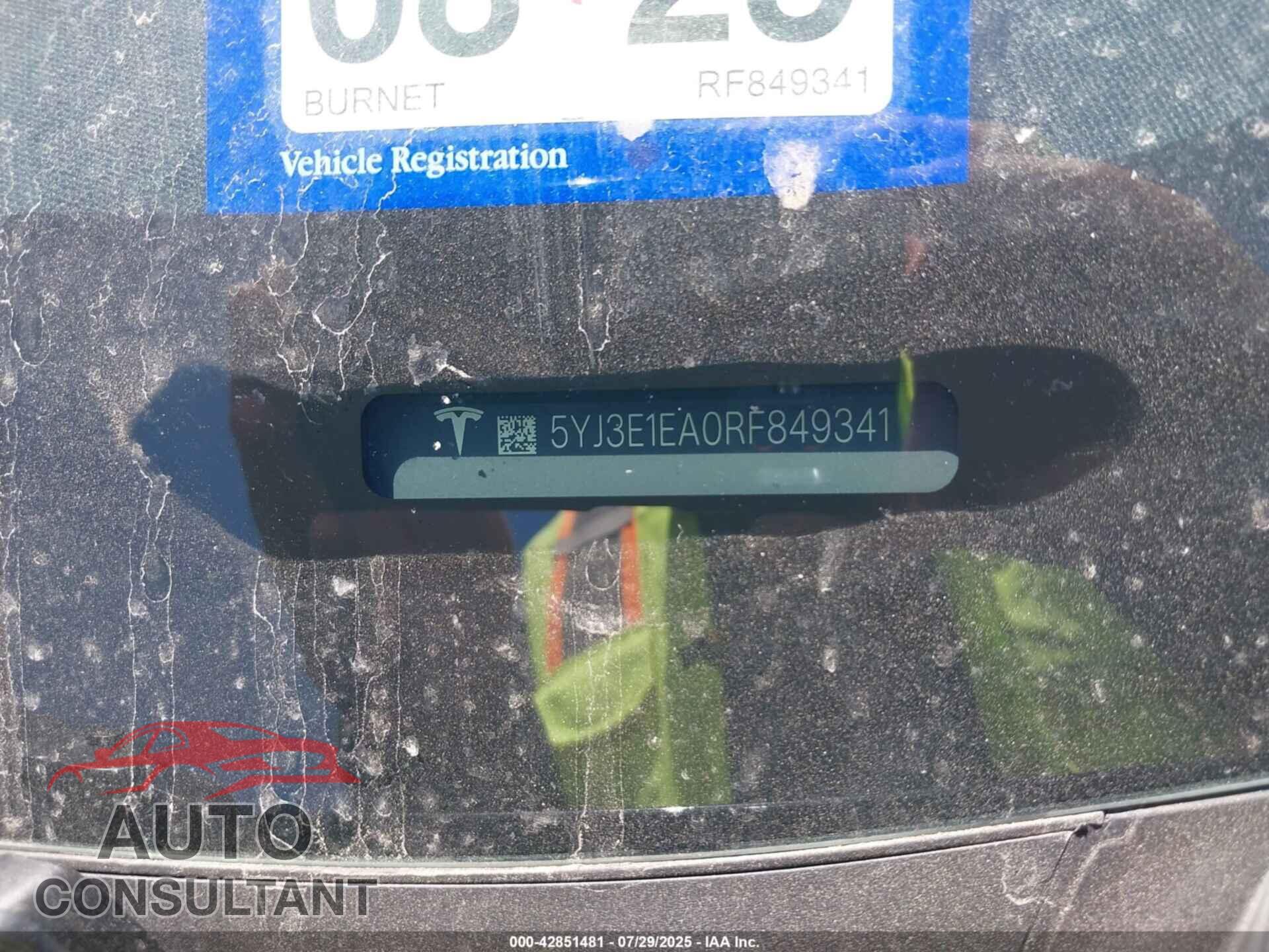 TESLA MODEL 3 2024 - 5YJ3E1EA0RF849341