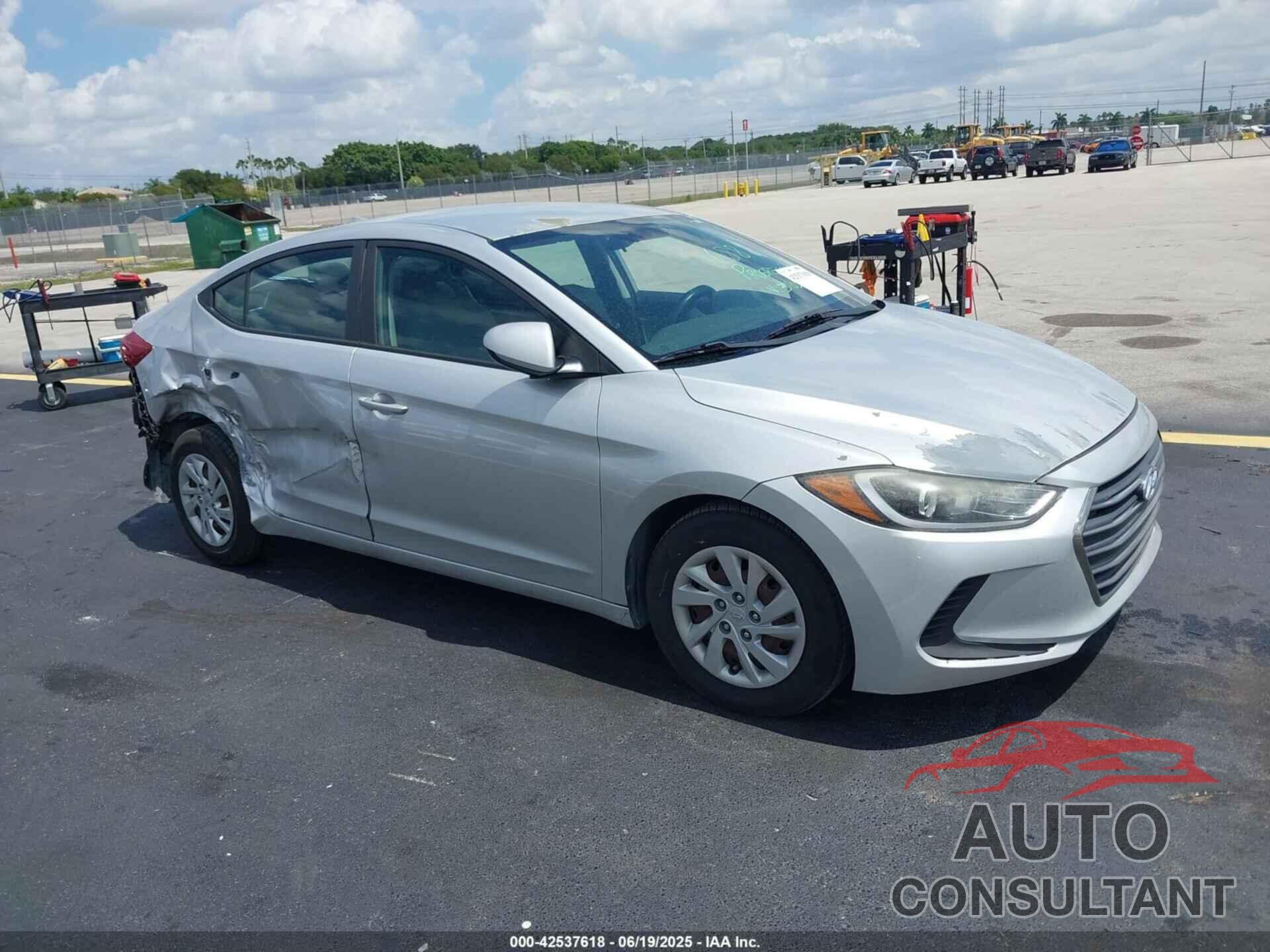 HYUNDAI ELANTRA 2017 - 5NPD74LF4HH183616