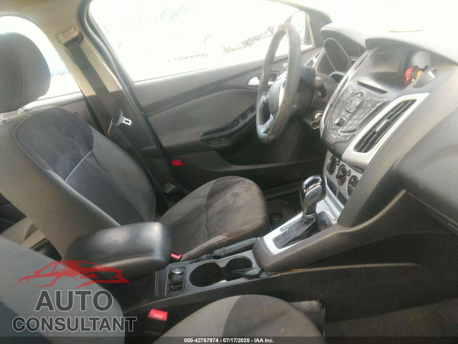 FORD FOCUS 2014 - 1FADP3F26EL235294
