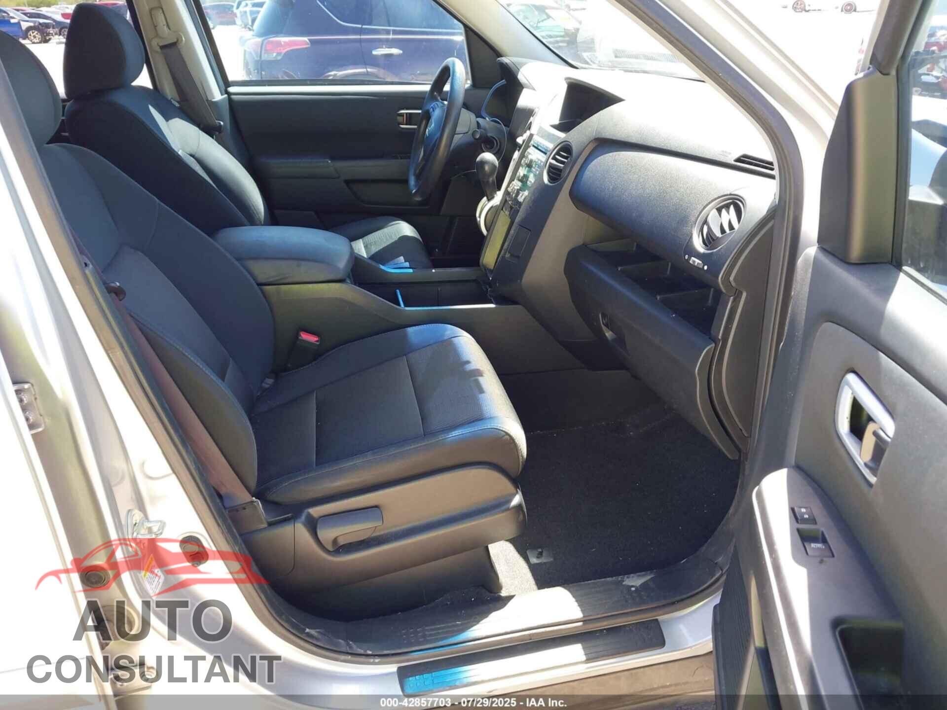 HONDA PILOT 2011 - 5FNYF3H46BB012829