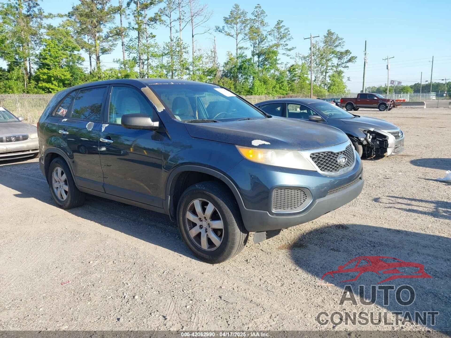 KIA SORENTO 2011 - 5XYKT3A1XBG011576