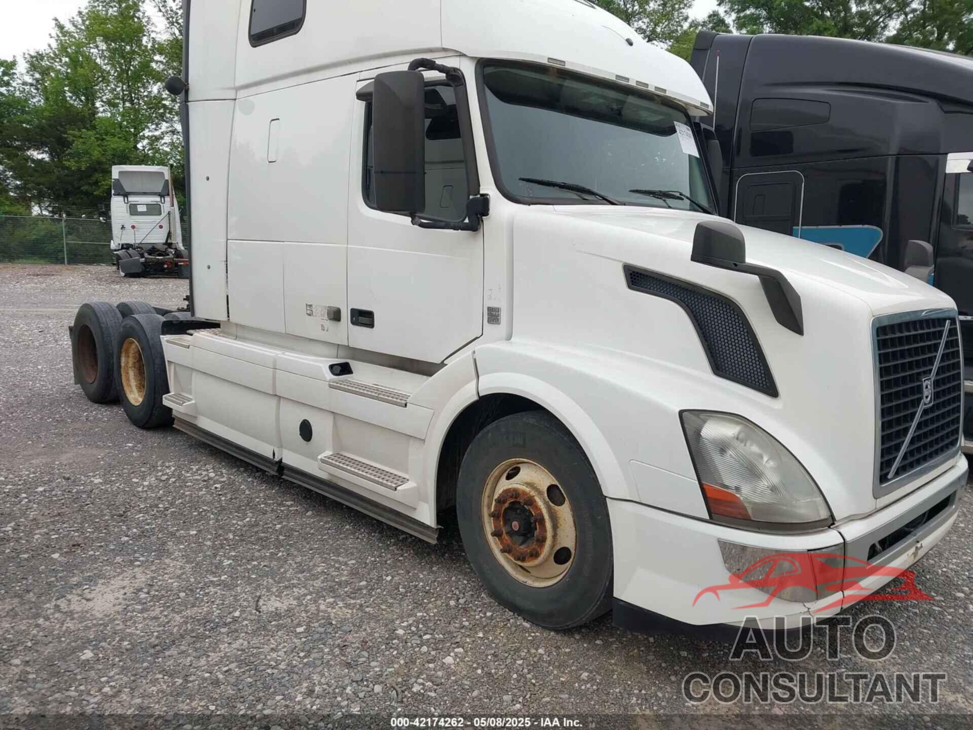 VOLVO VN 2016 - 4V4N99EH6GN965915