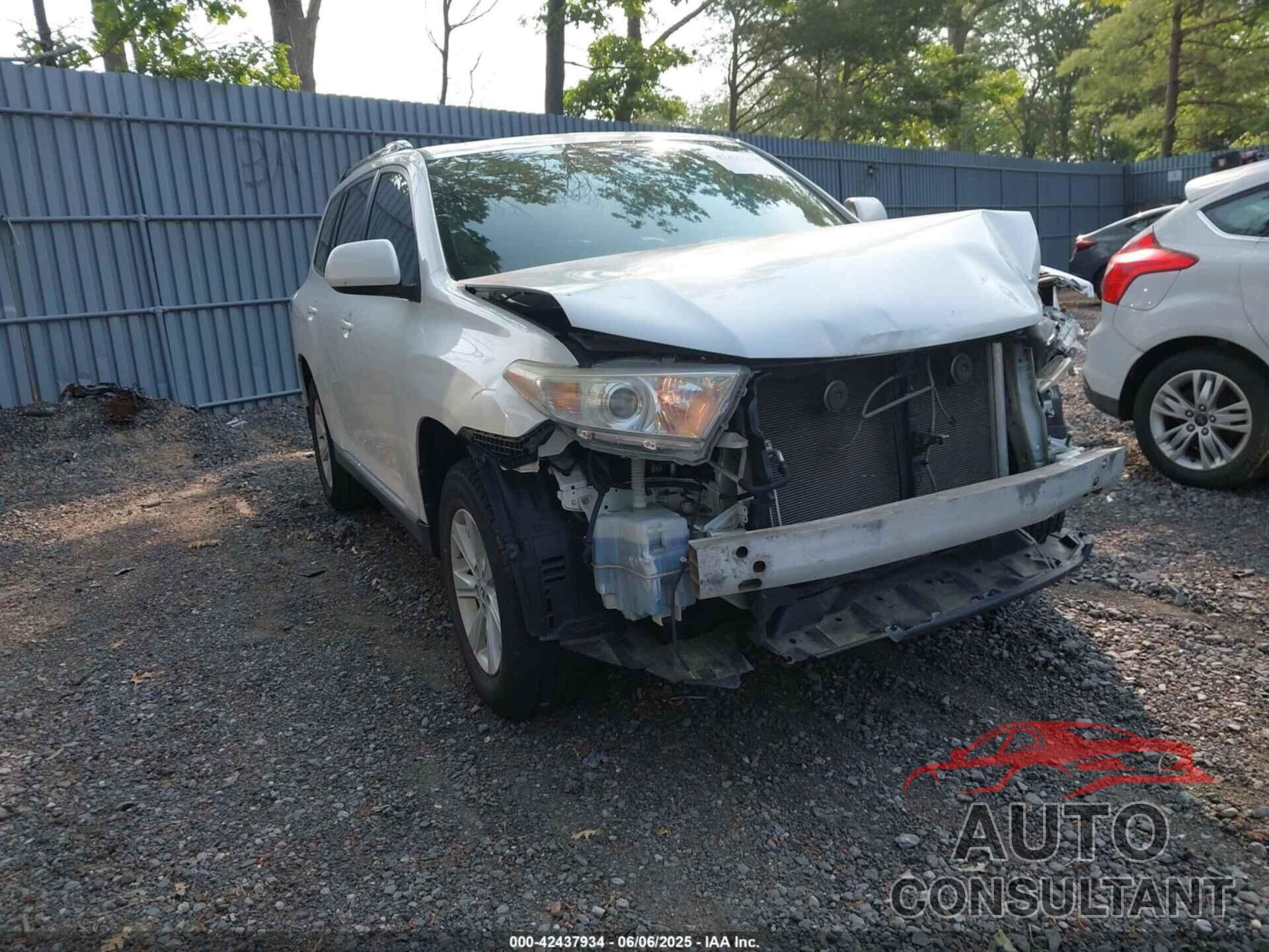 TOYOTA HIGHLANDER 2013 - 5TDBK3EH5DS252137