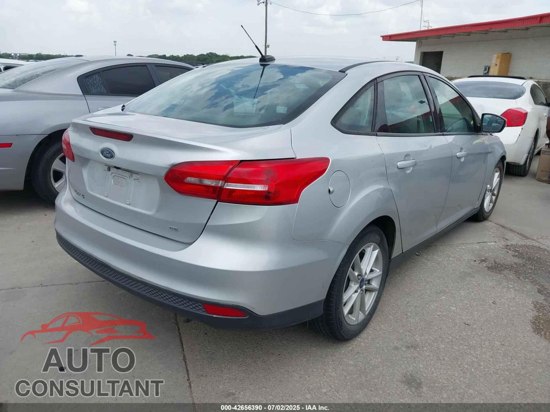 FORD FOCUS 2015 - 1FADP3F28FL270260