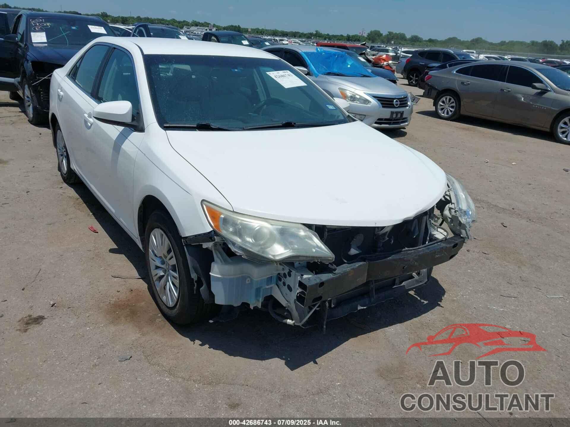 TOYOTA CAMRY 2014 - 4T4BF1FK3ER349502