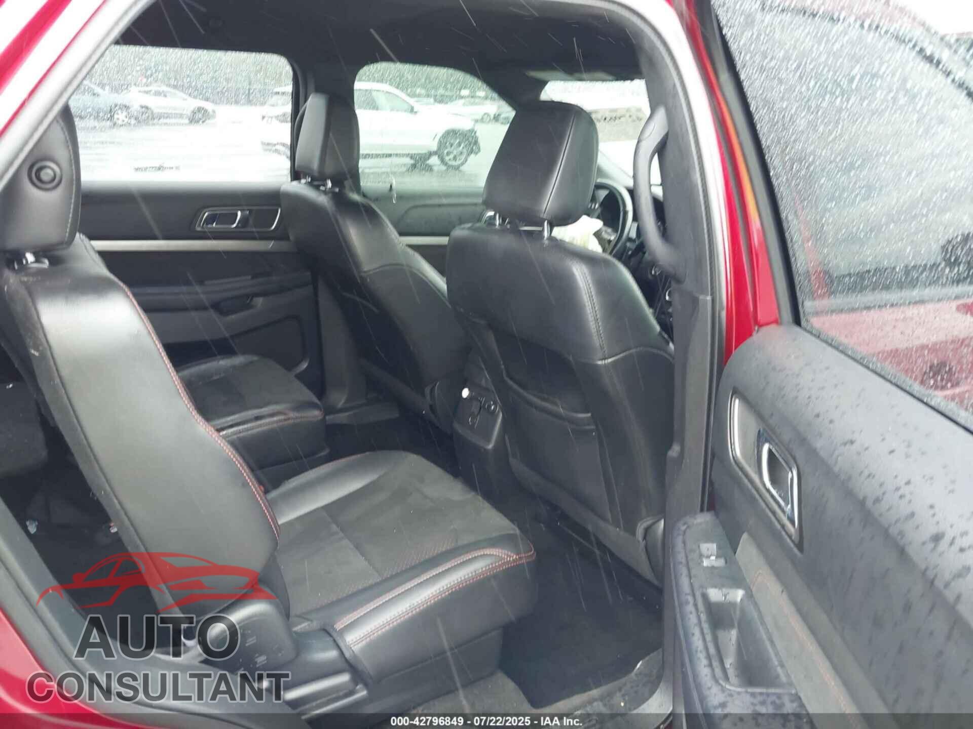 FORD EXPLORER 2018 - 1FM5K7DH0JGB38554