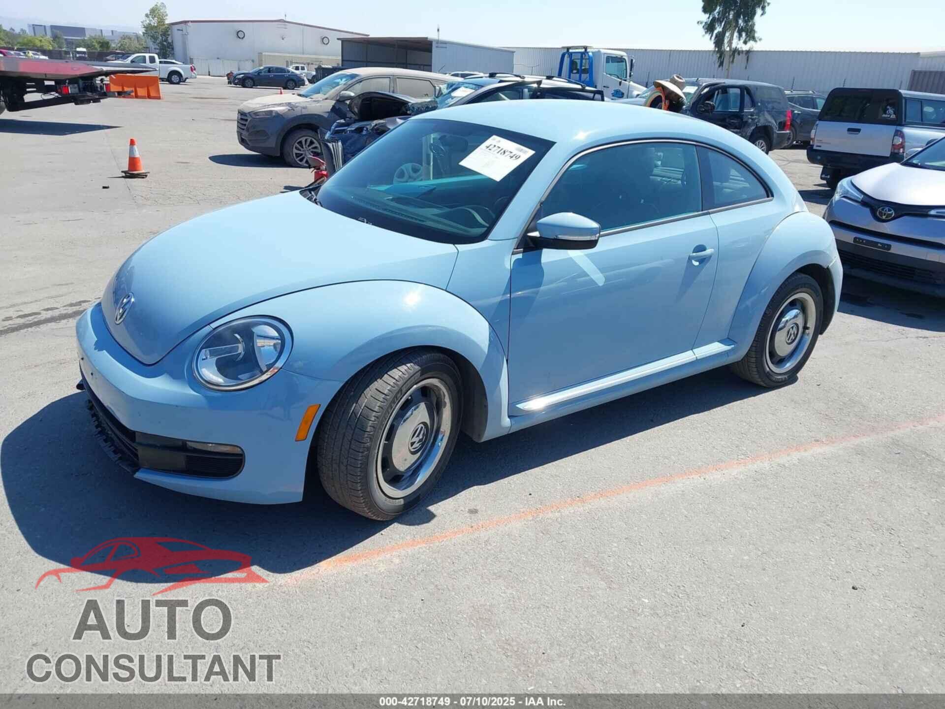 VOLKSWAGEN BEETLE 2012 - 3VWHX7AT3CM618377