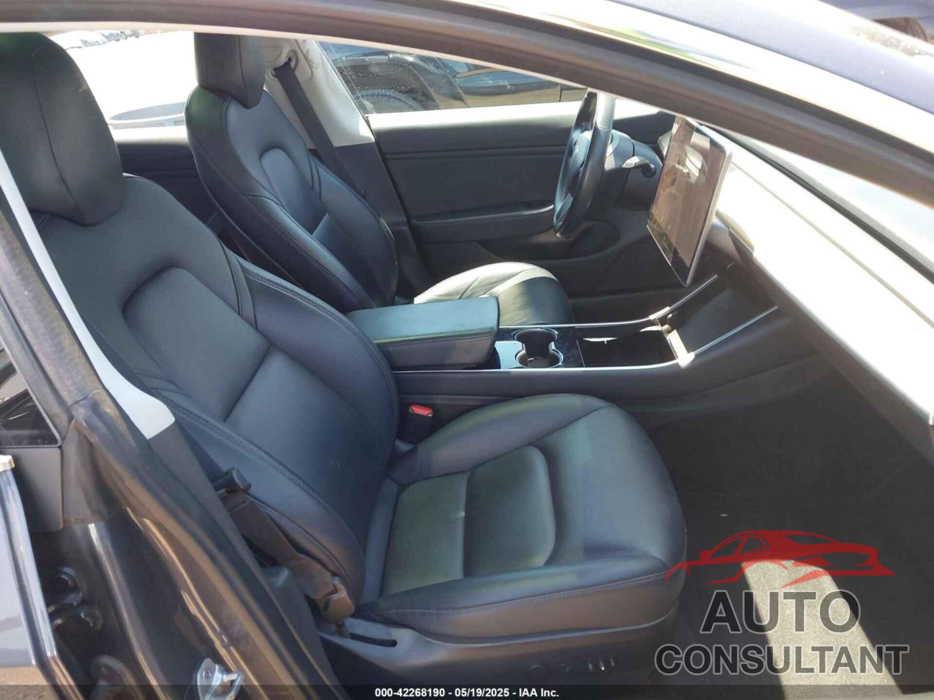 TESLA MODEL 3 2018 - 5YJ3E1EB8JF105886