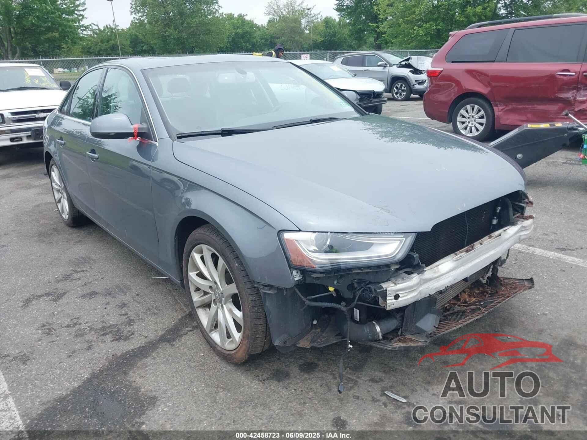 AUDI A4 2013 - WAUFFAFL0DN008542