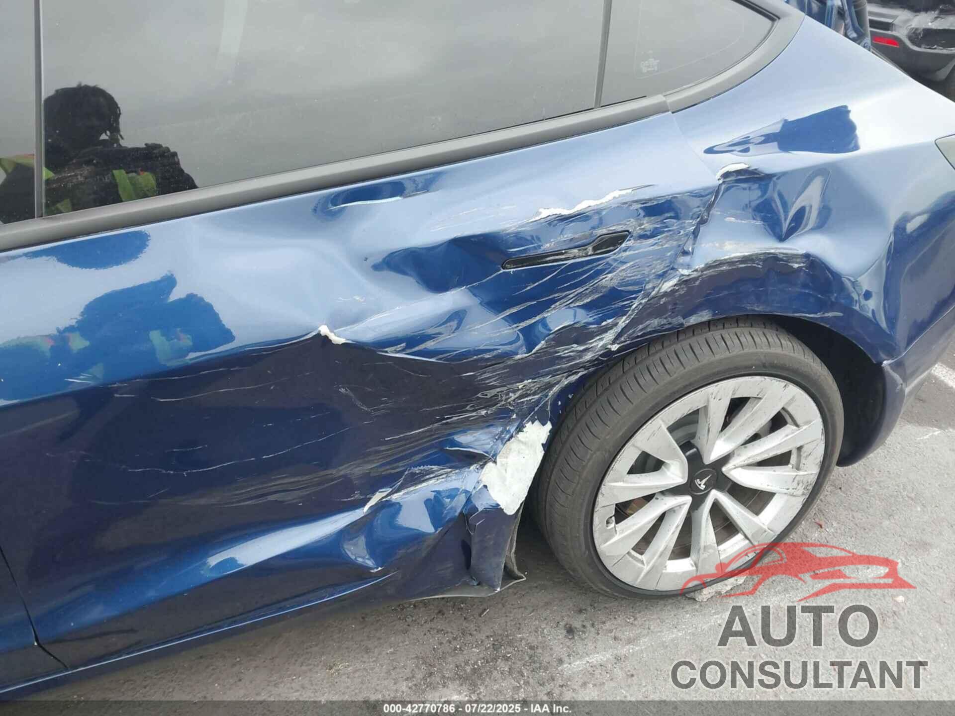 TESLA MODEL 3 2022 - 5YJ3E1EA6NF145476