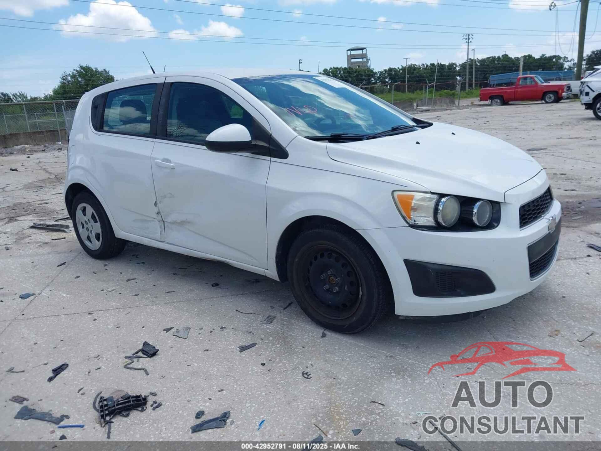 CHEVROLET SONIC 2014 - 1G1JA6SH6E4133085