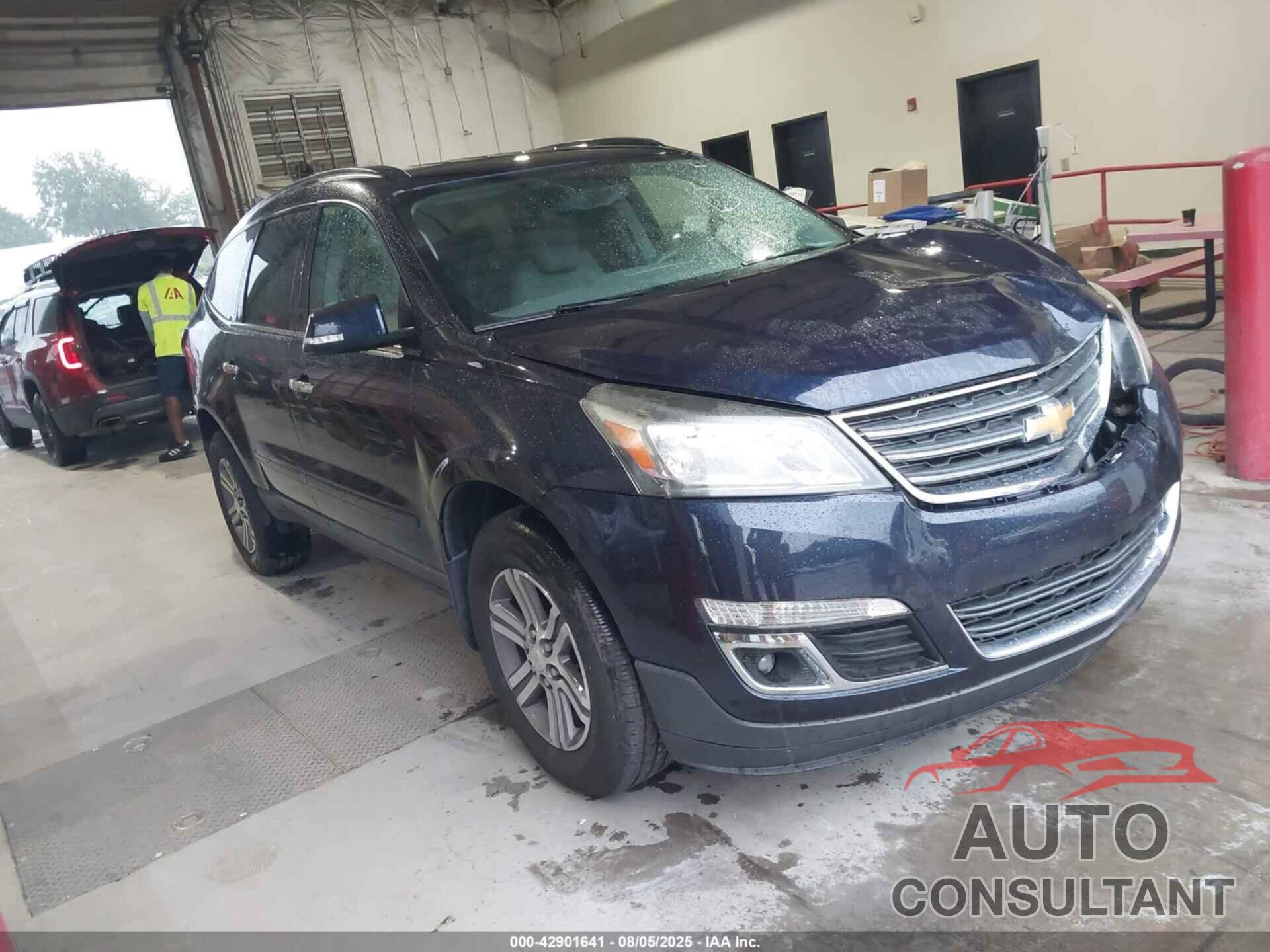 CHEVROLET TRAVERSE 2017 - 1GNKRHKD1HJ284345