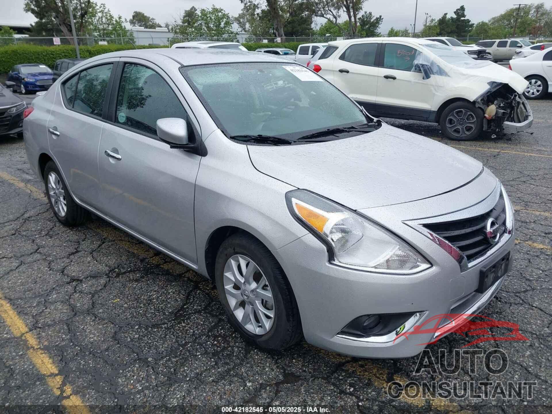 NISSAN VERSA 2018 - 3N1CN7AP8JL841171
