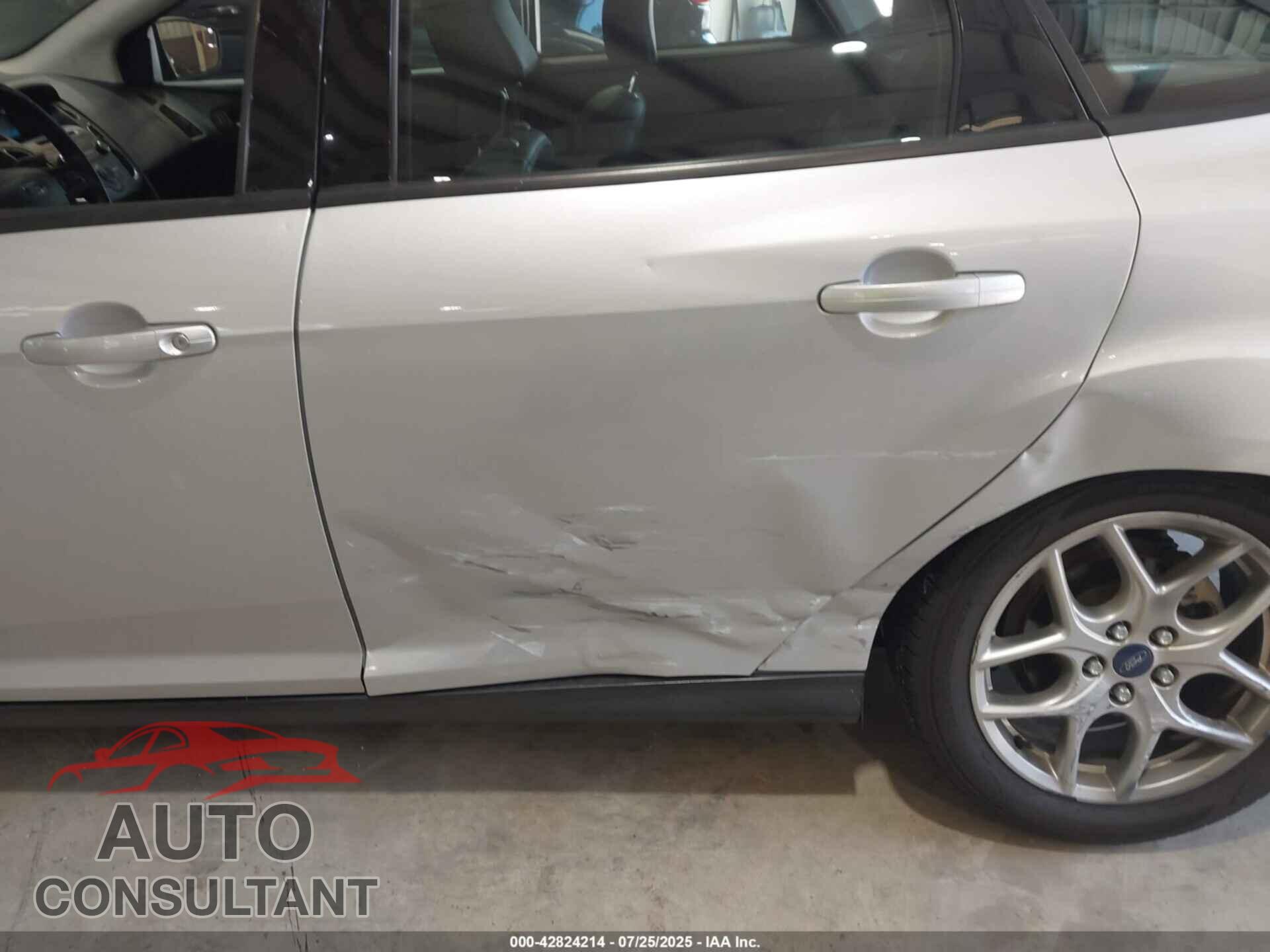 FORD FOCUS 2015 - 1FADP3F25FL318541