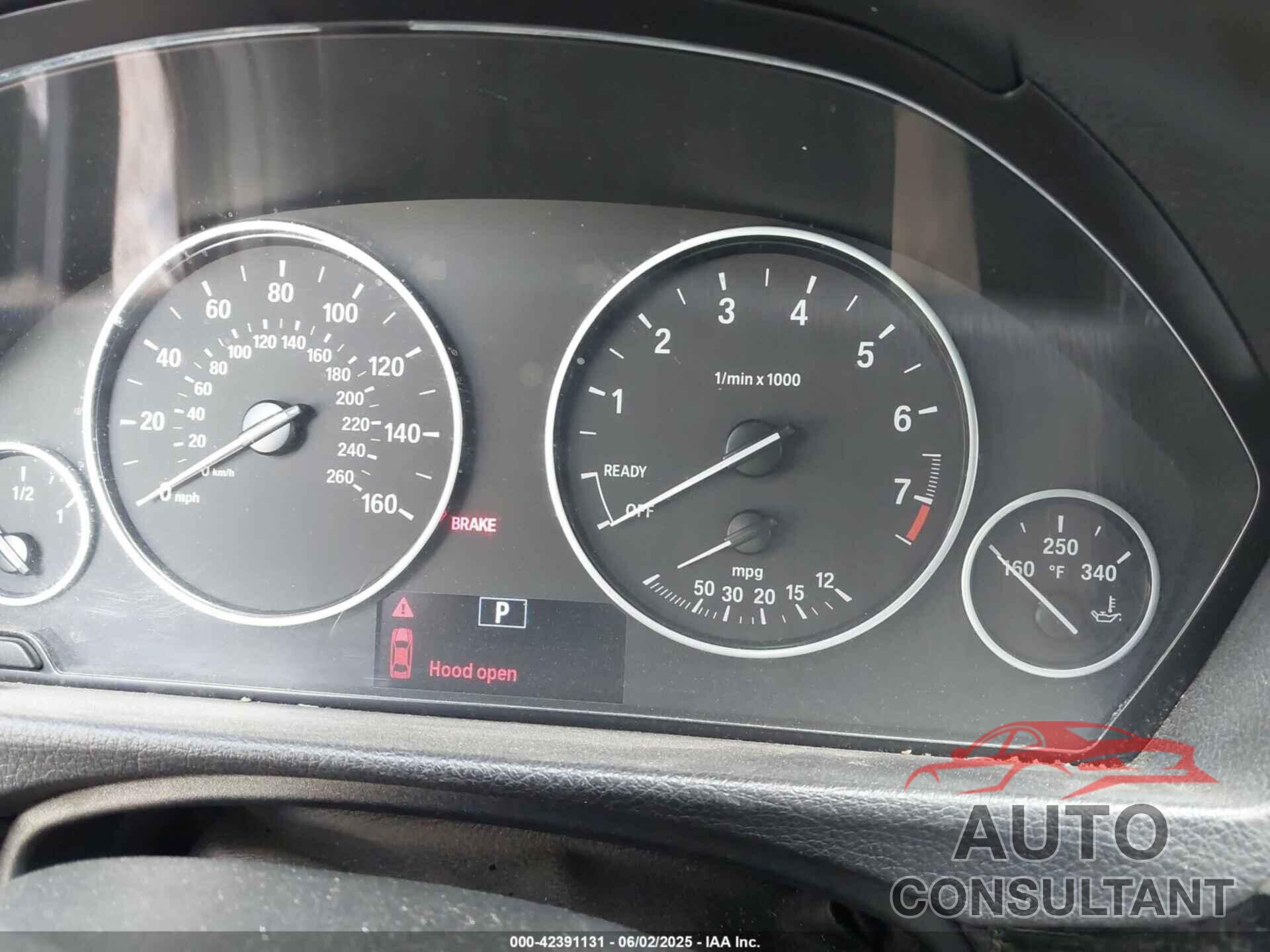 BMW 320I 2016 - WBA8E1G56GNU12073