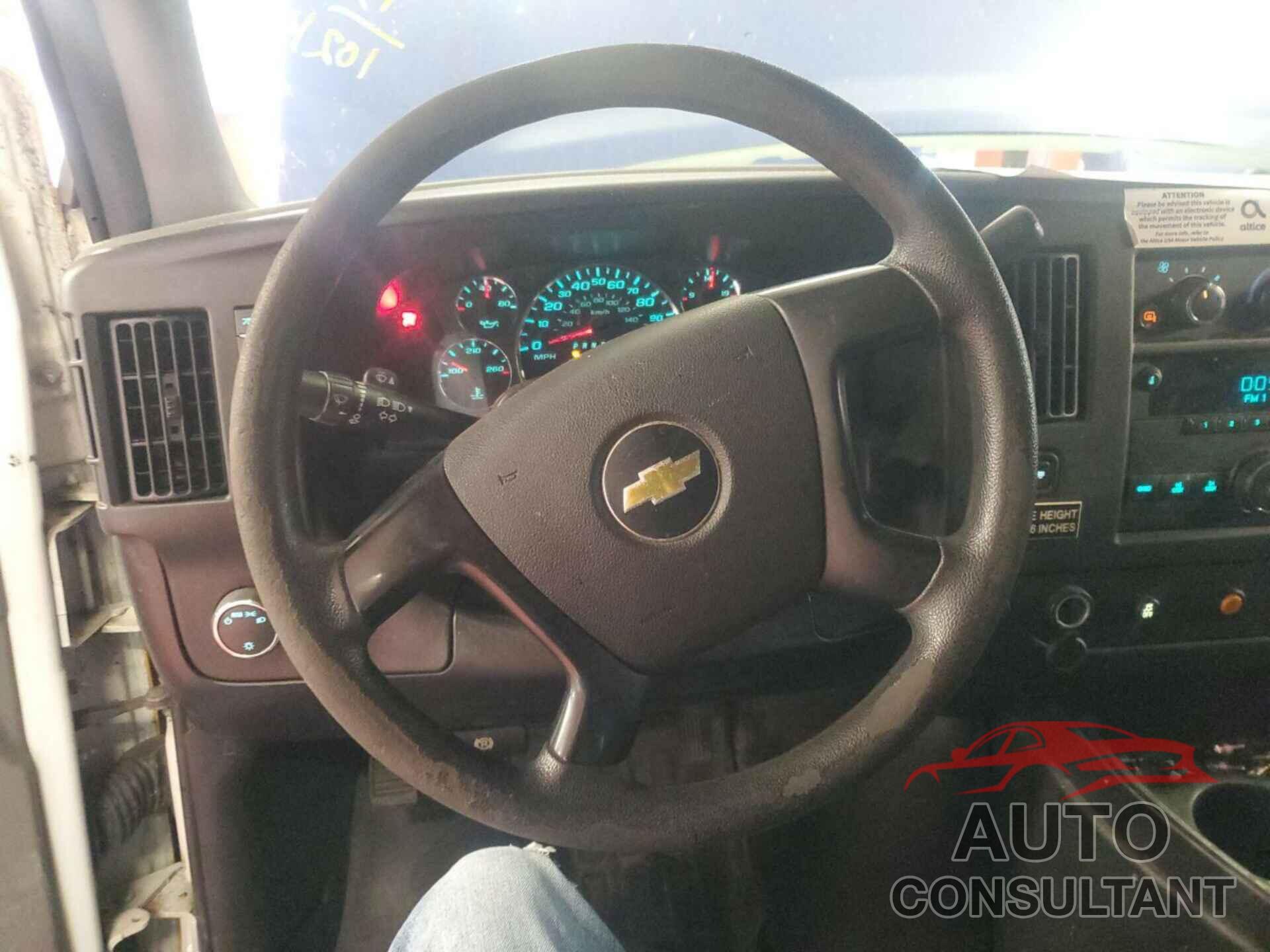 CHEVROLET EXPRESS G1500 2013 - 1GCSGAFX0D1138233