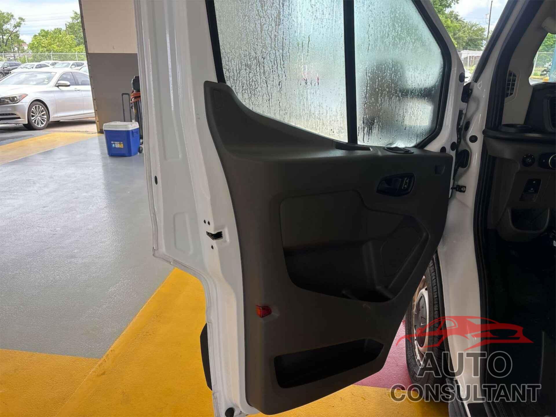 FORD TRANSIT-250 2023 - 1FTBR1X8XPKB14487