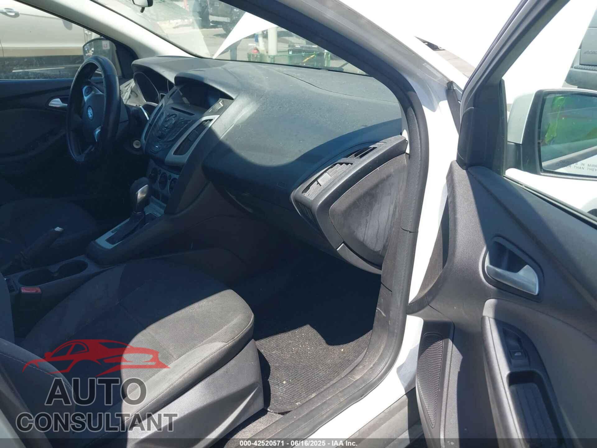 FORD FOCUS 2013 - 1FADP3F25DL290446
