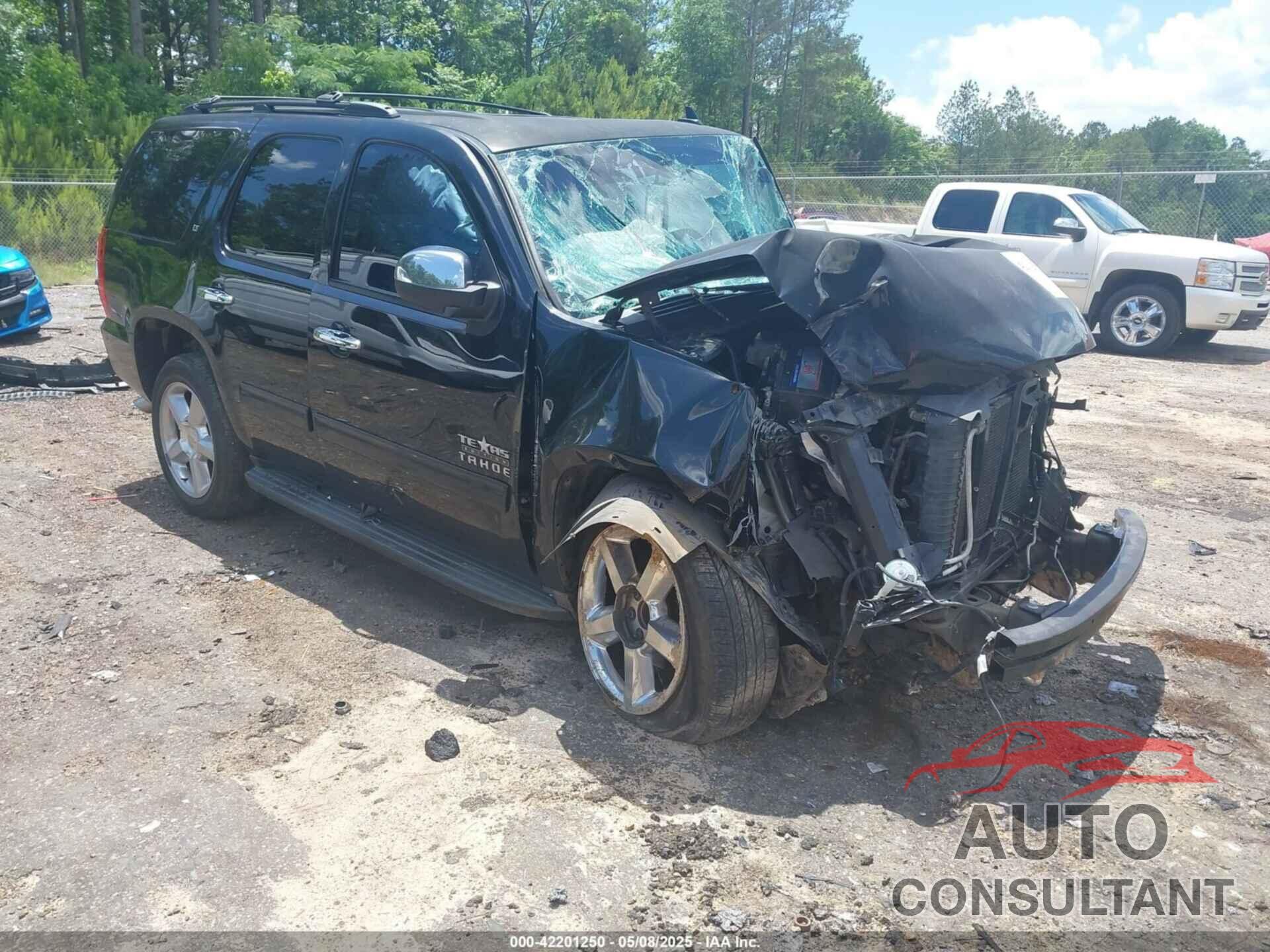 CHEVROLET TAHOE 2013 - 1GNSCBE09DR366696