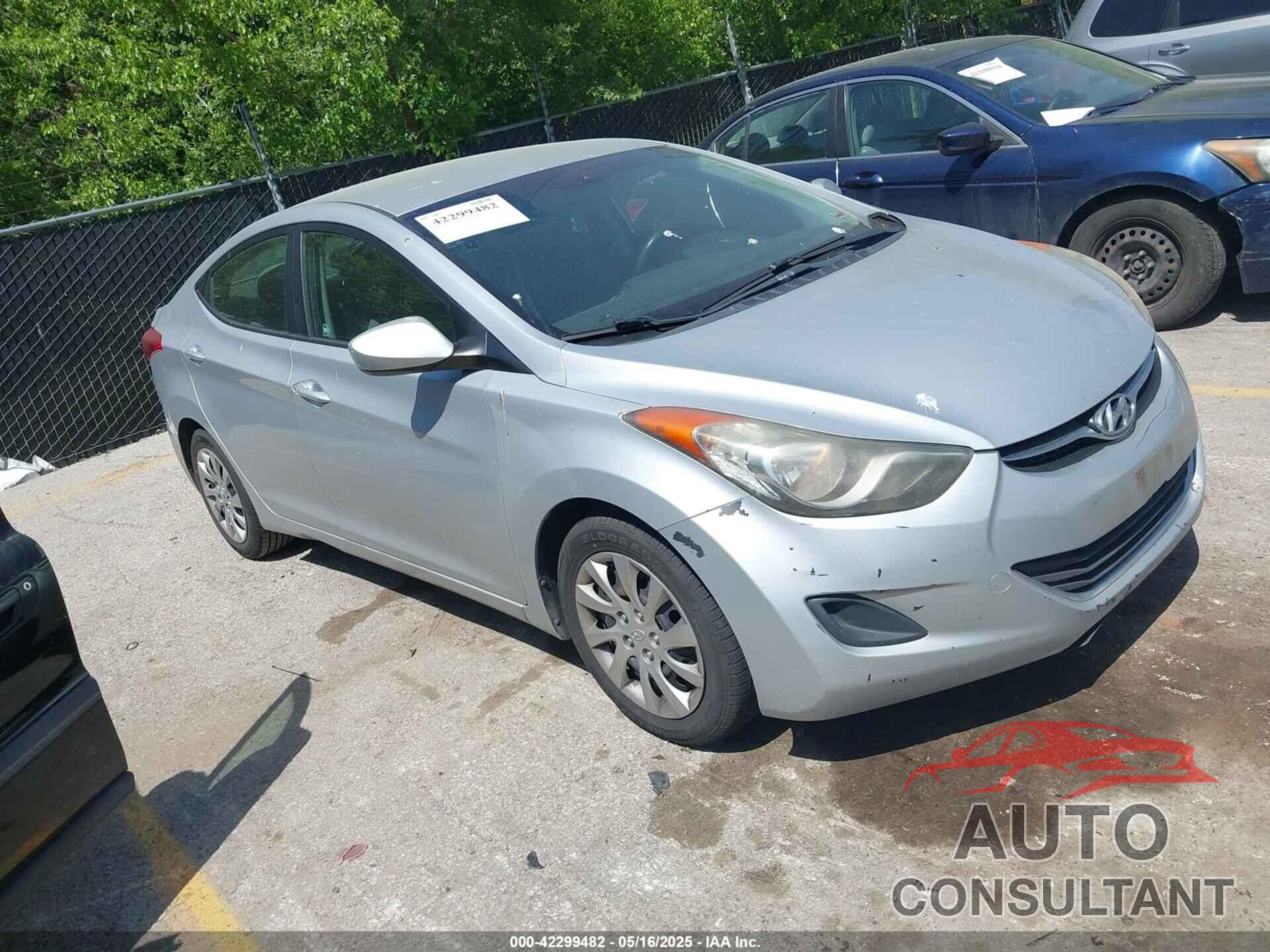 HYUNDAI ELANTRA 2012 - 5NPDH4AE0CH071234