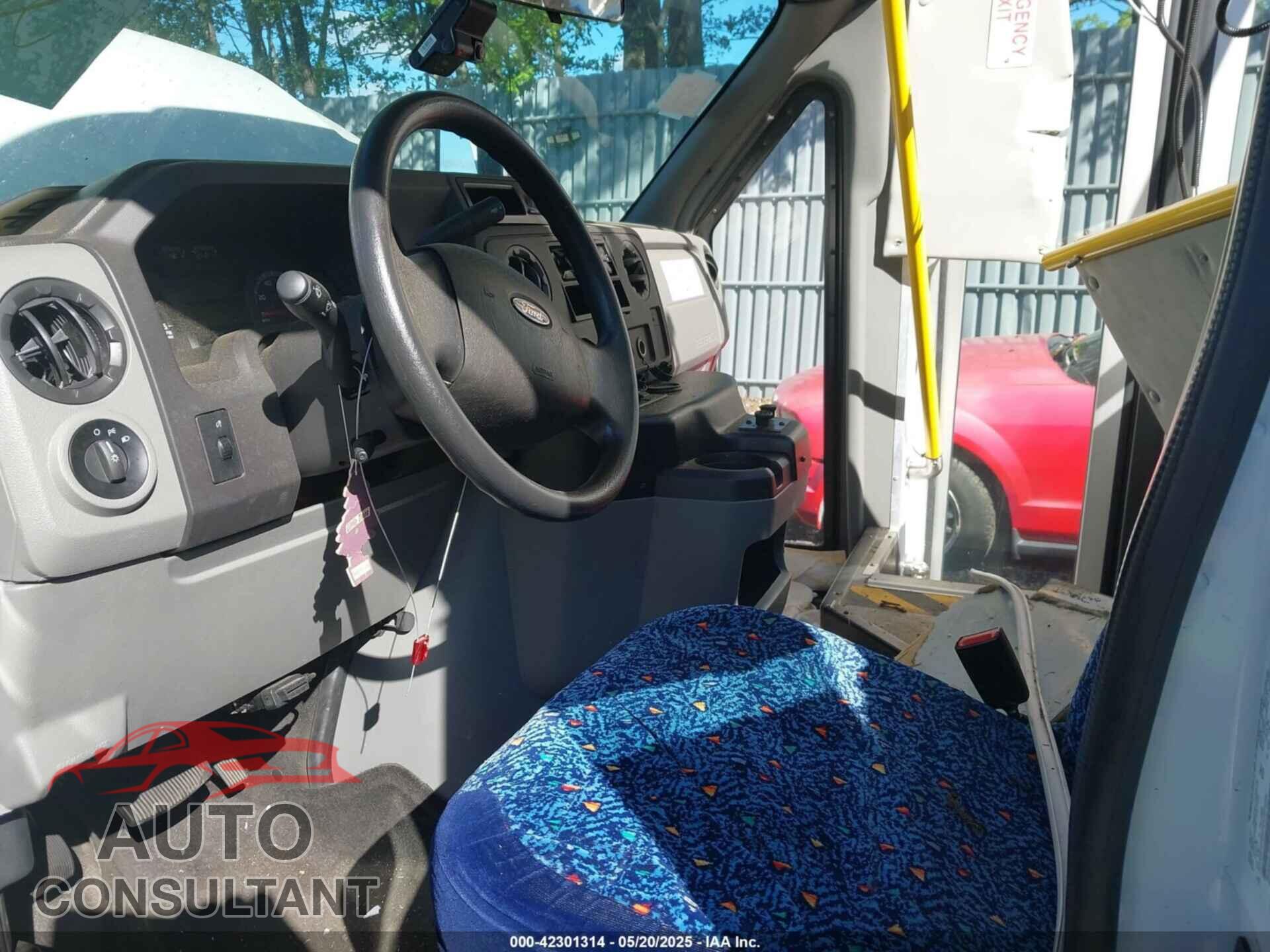 FORD ECONOLINE 2017 - 1FDEE3FS0HDC57225