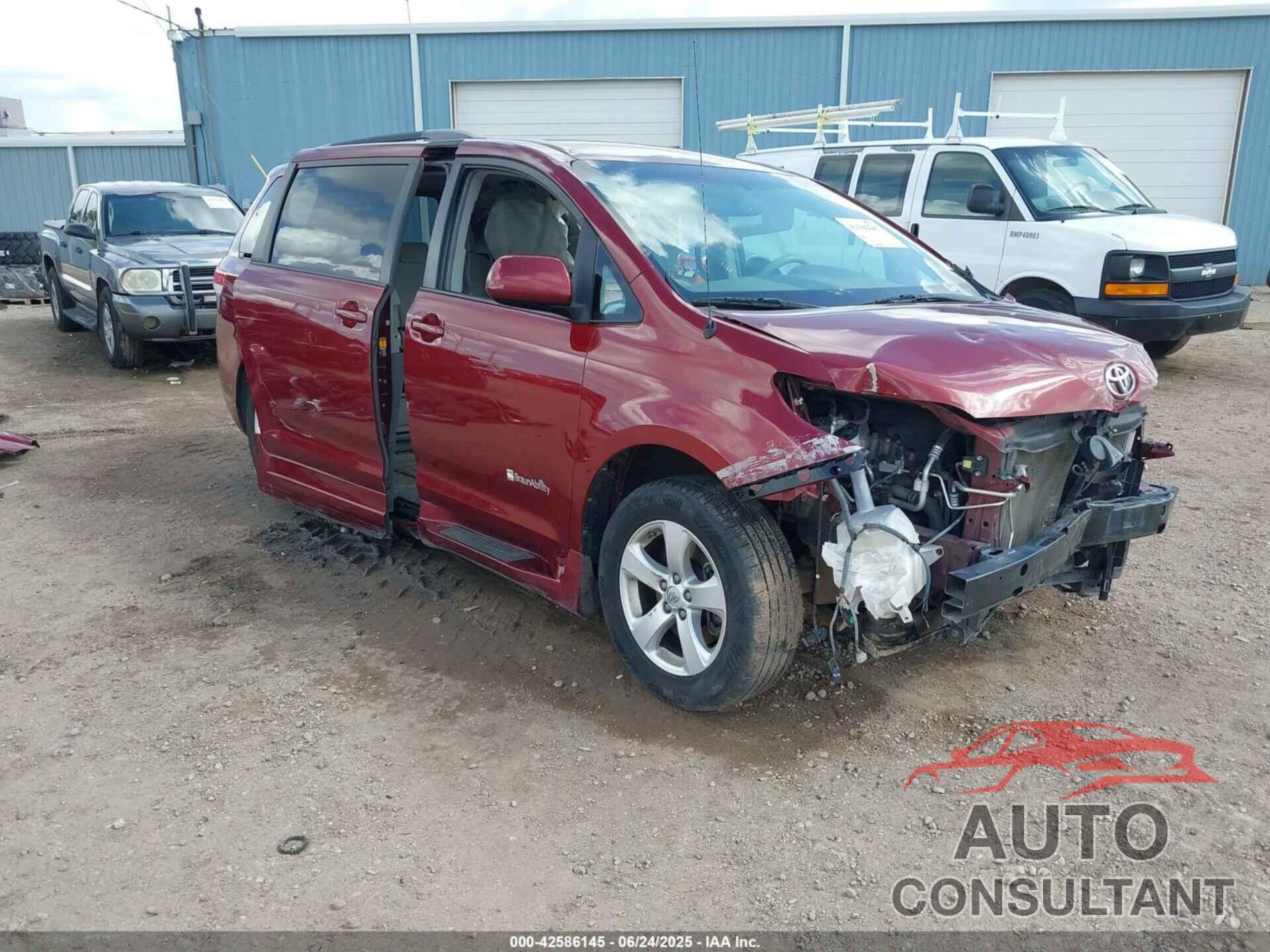 TOYOTA SIENNA 2014 - 5TDKK3DC3ES407579