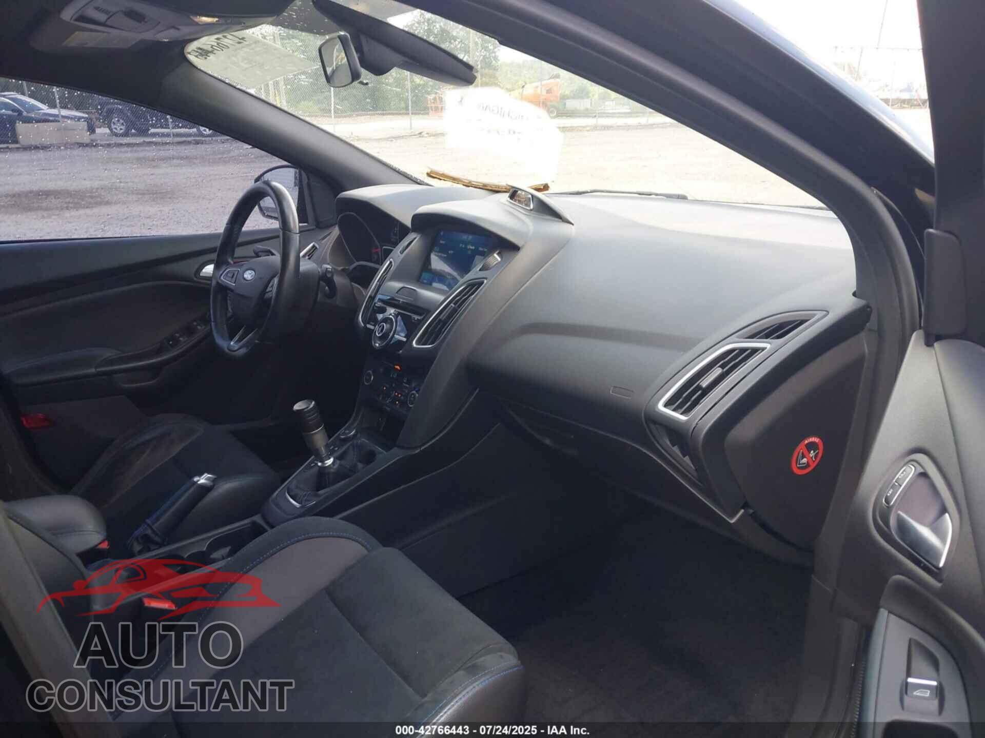 FORD FOCUS RS 2016 - WF0DP3TH3G4114512