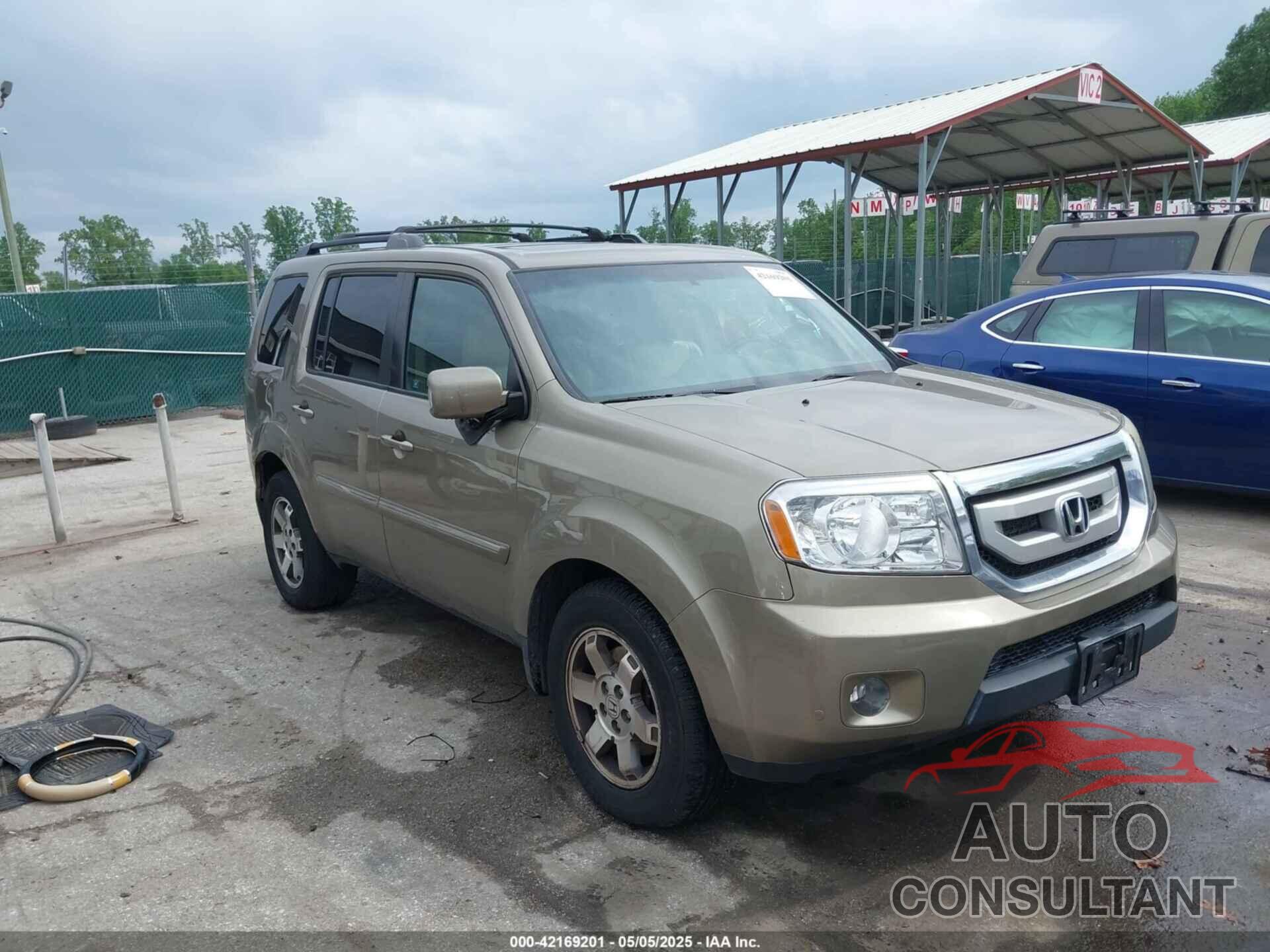 HONDA PILOT 2010 - 5FNYF4H98AB039658