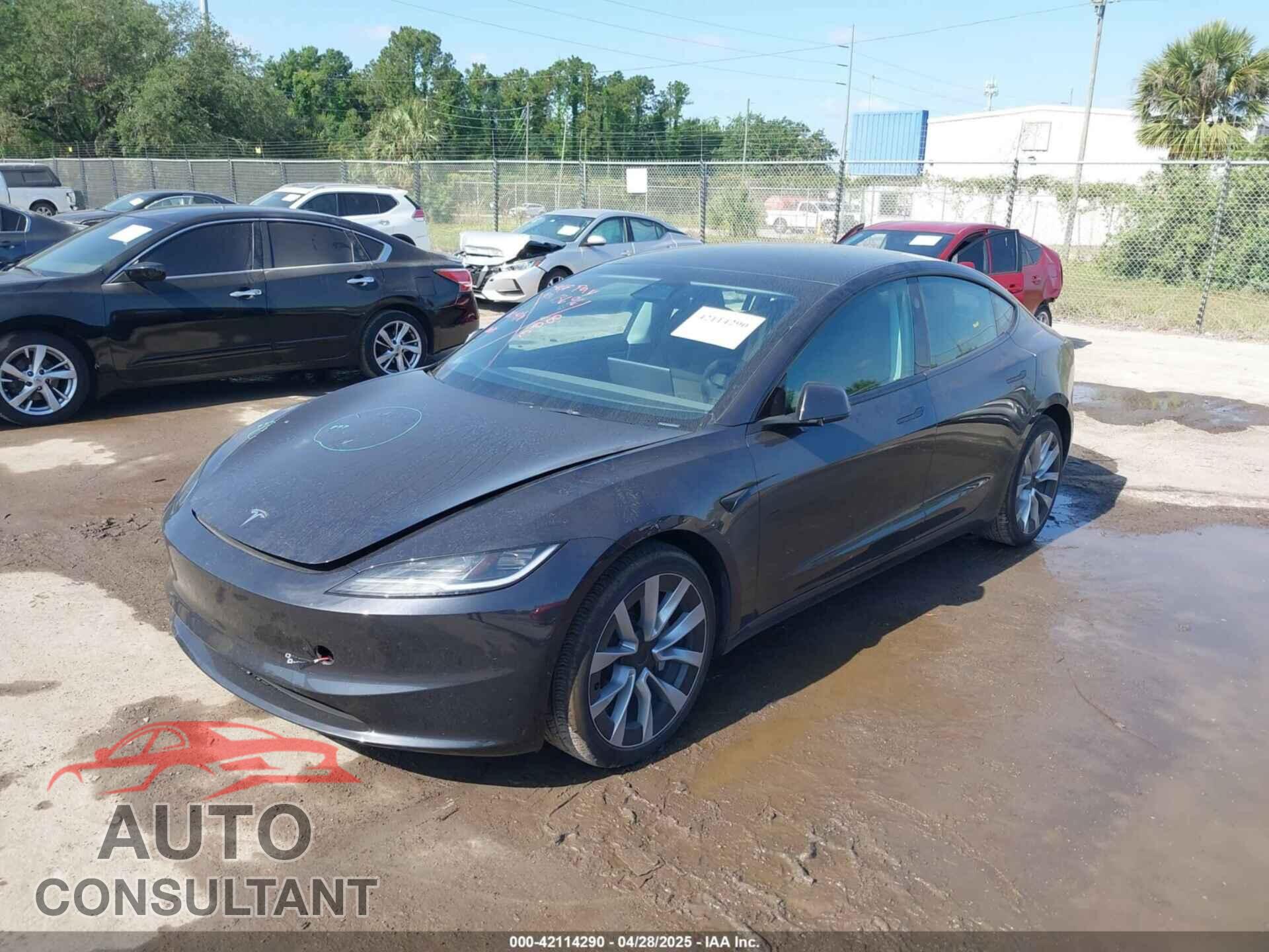 TESLA MODEL 3 2024 - 5YJ3E1EB8RF819237