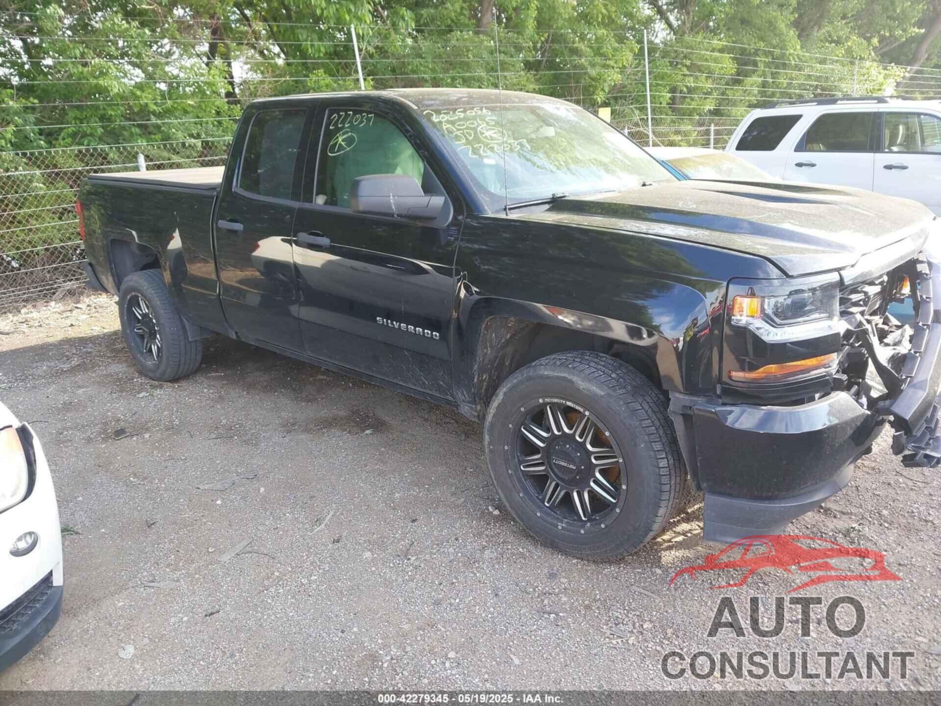 CHEVROLET SILVERADO 1500 2018 - 1GCRCPEH9JZ222037