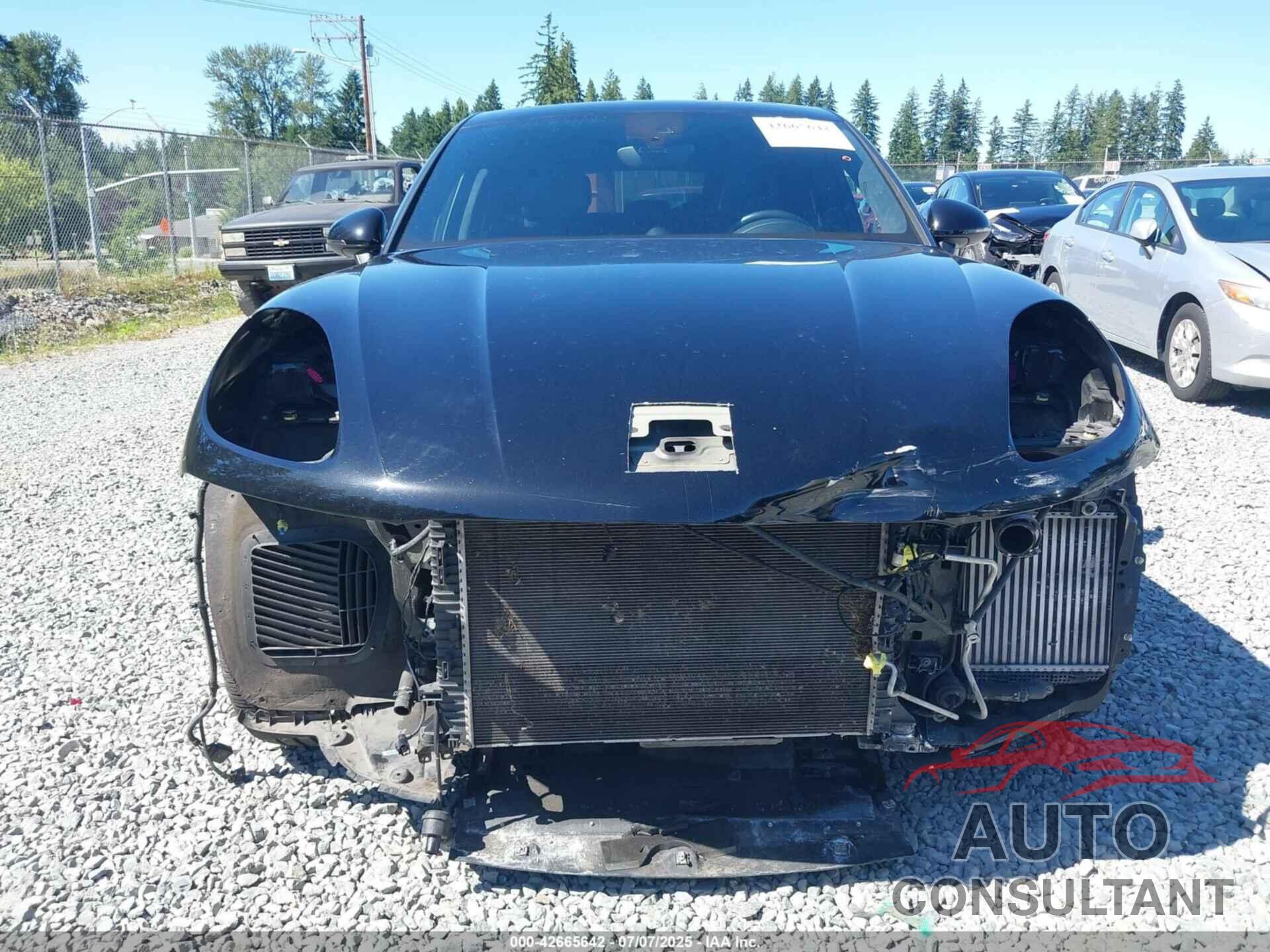PORSCHE MACAN 2017 - WP1AF2A58HLB61441