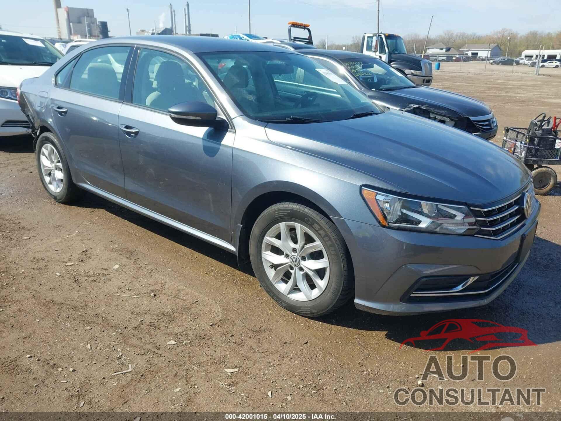 VOLKSWAGEN PASSAT 2018 - 1VWAA7A35JC031938