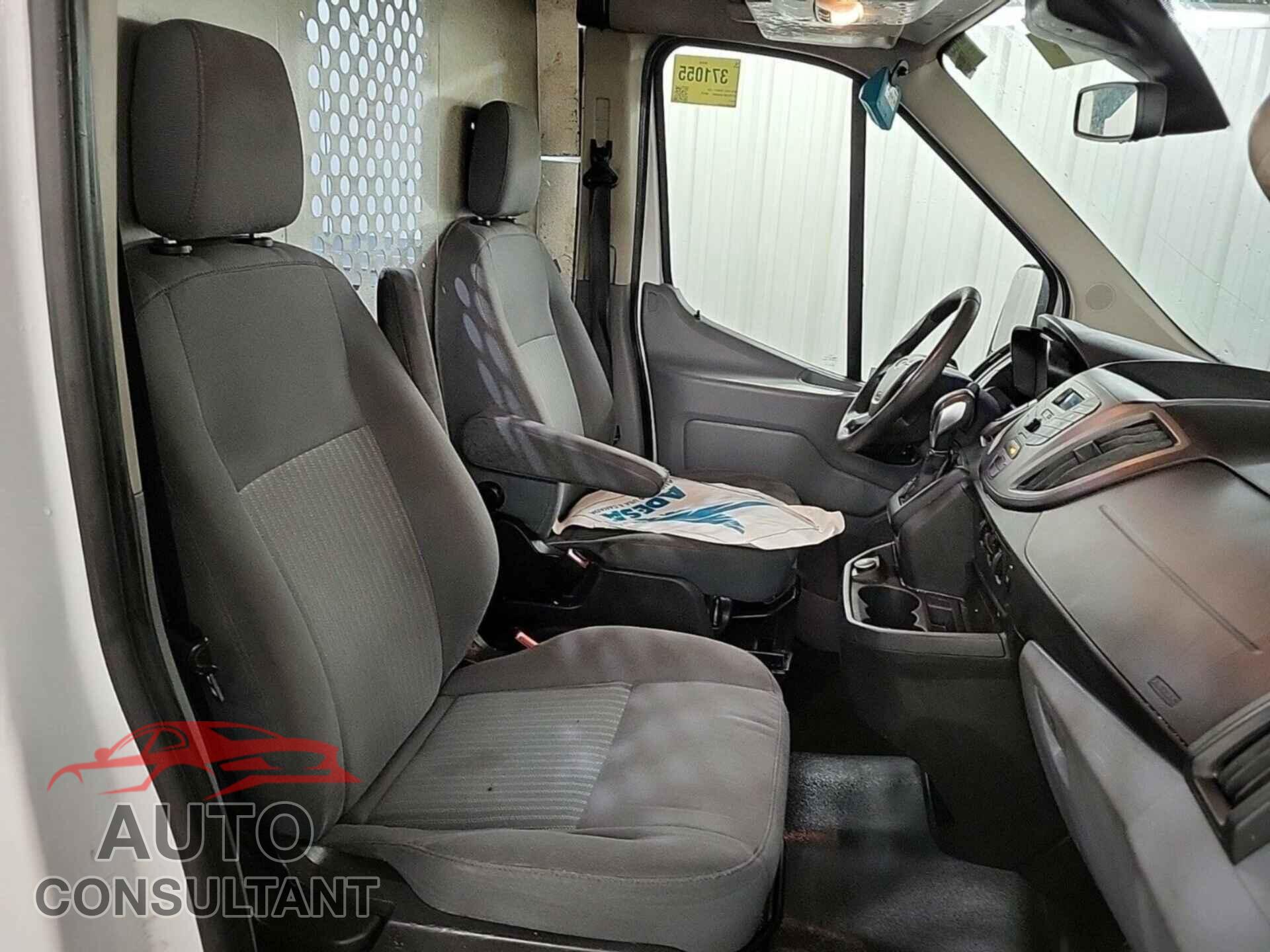FORD TRANSIT 2018 - 1FTYR2CM7JKA93043
