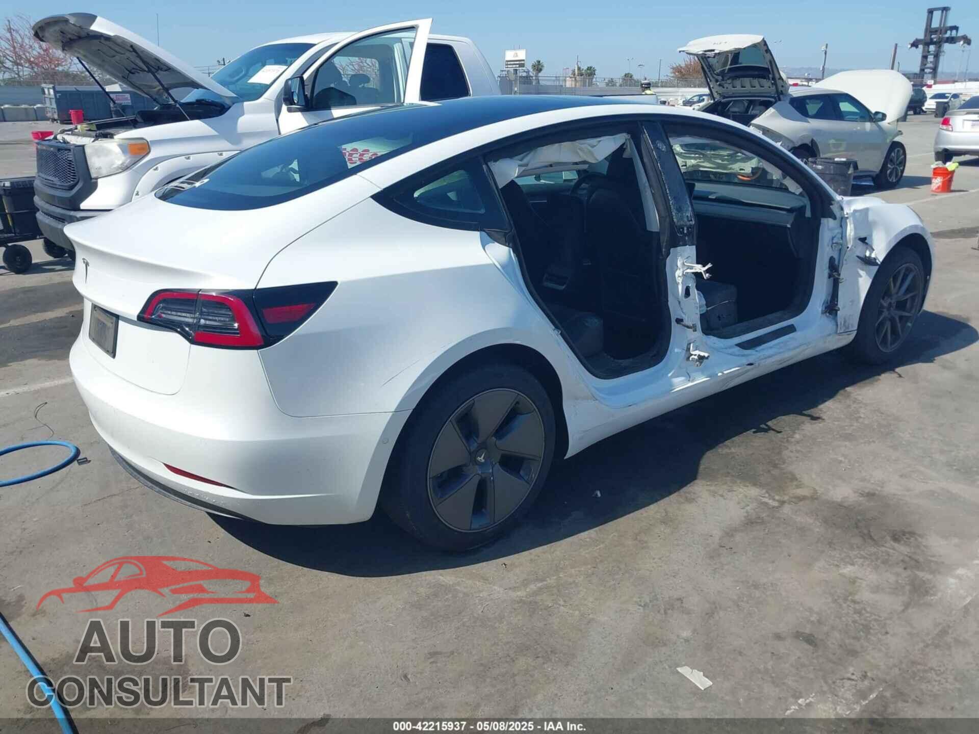 TESLA MODEL 3 2022 - 5YJ3E1EA7NF124930